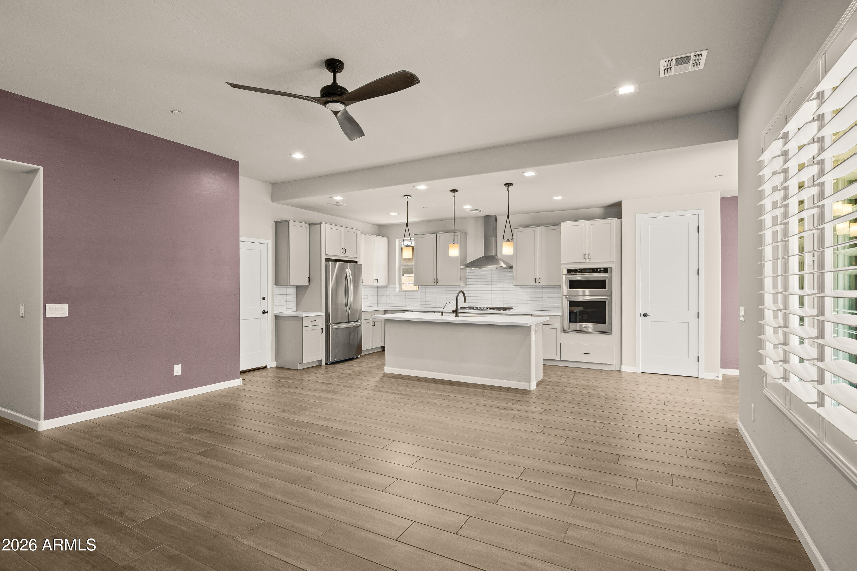 MOUNTAIN GATE - Residential