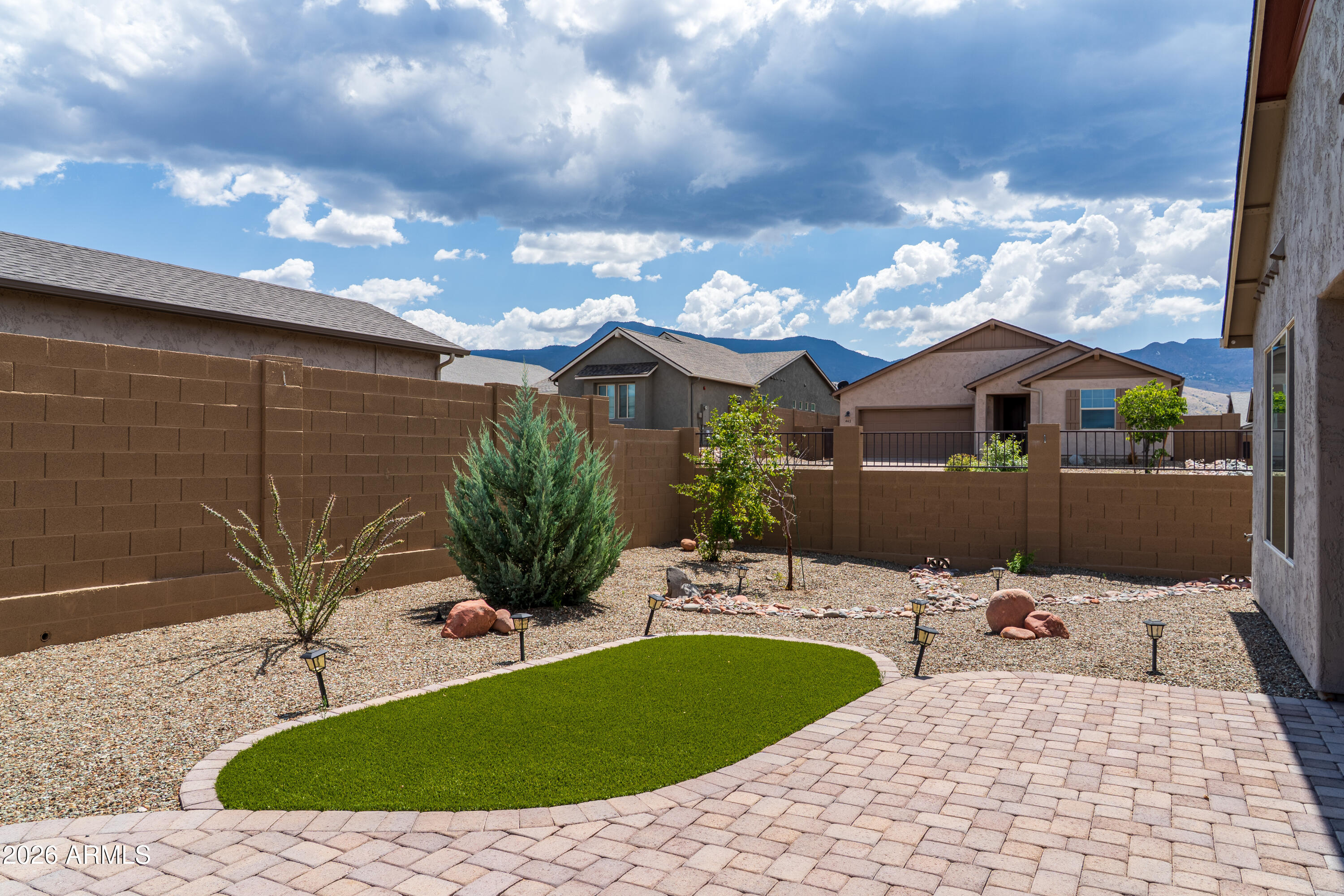 MOUNTAIN GATE - Residential