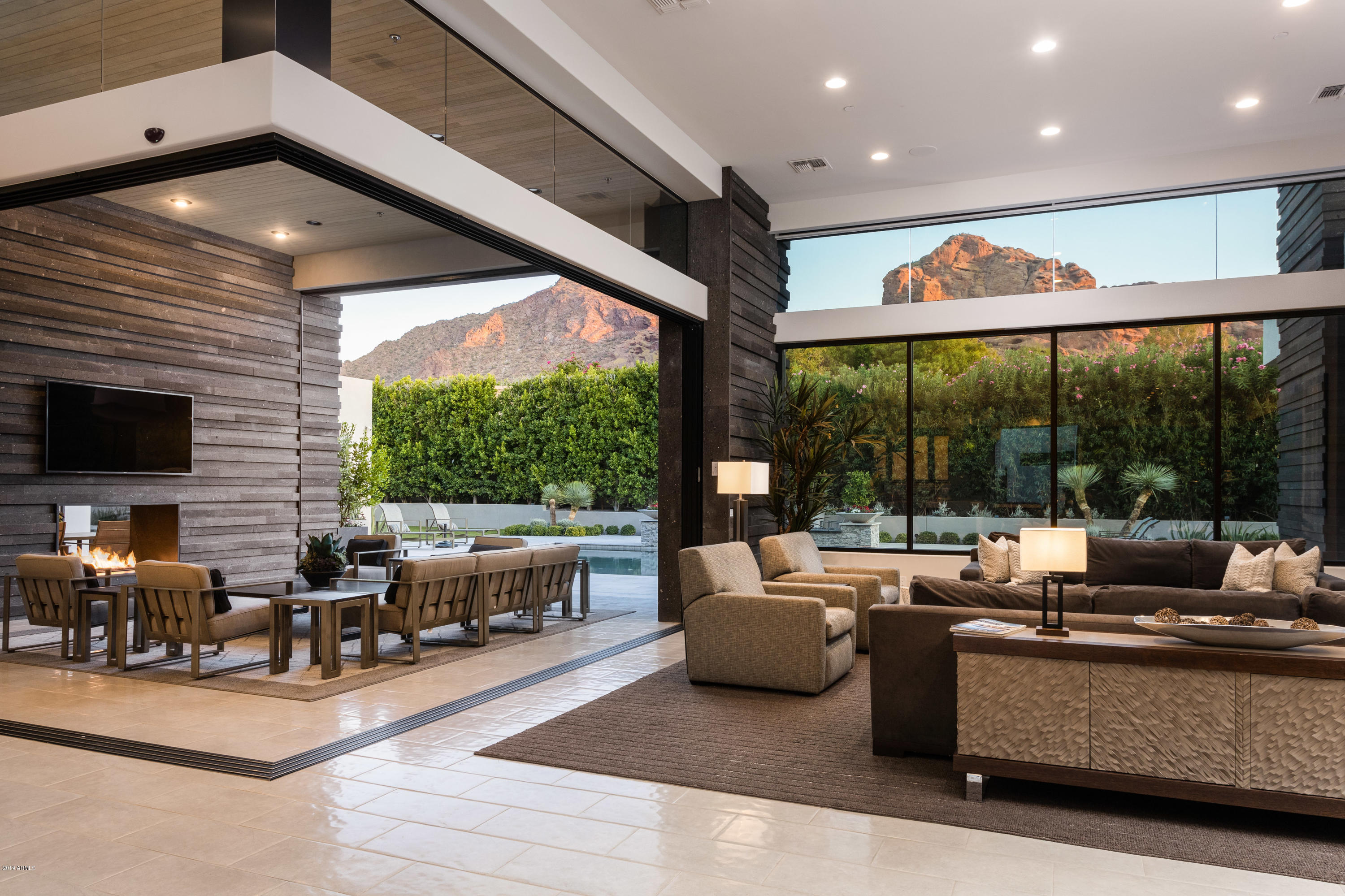 CAMELBACK RANCHOS - Residential