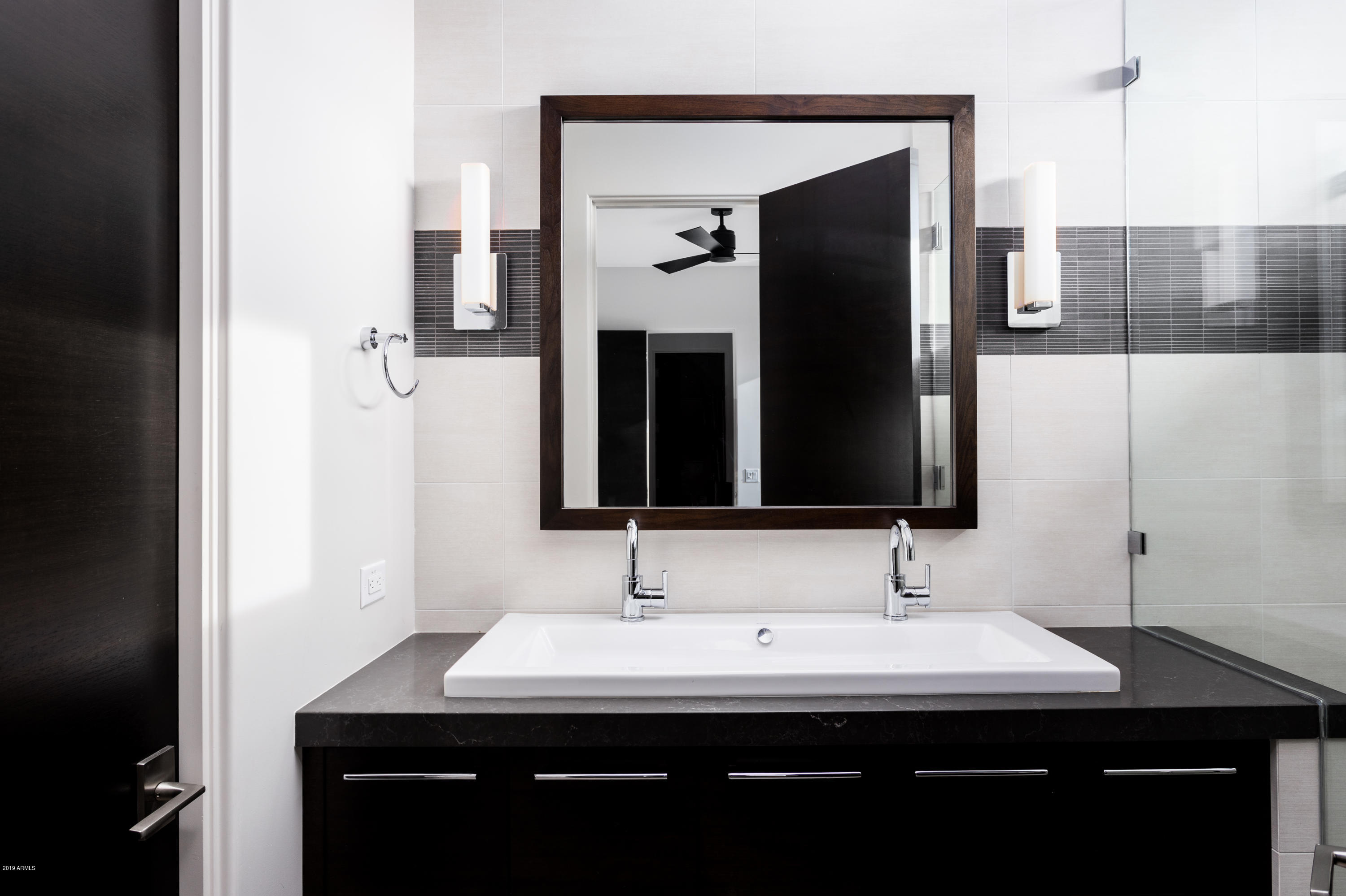 CAMELBACK RANCHOS - Residential