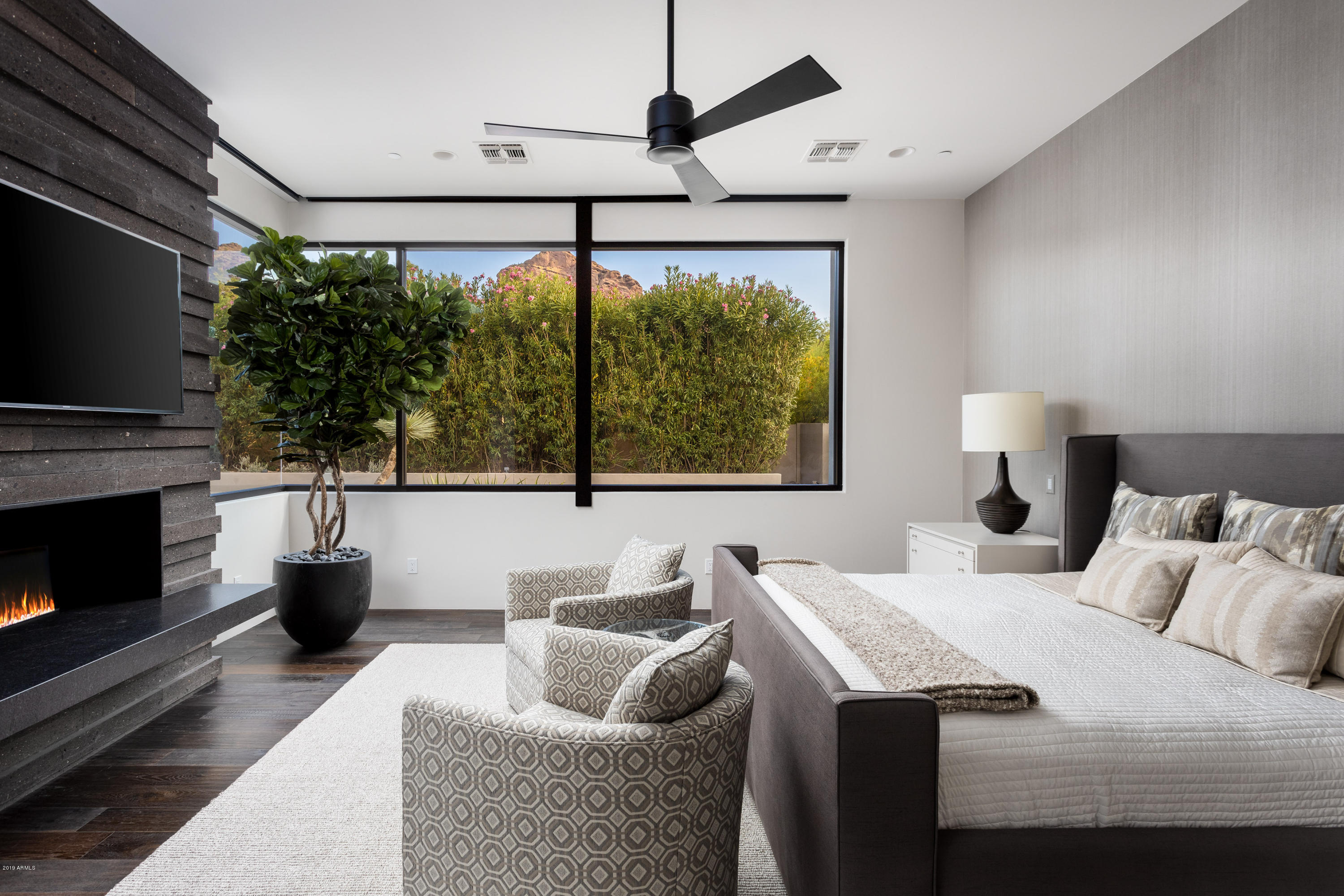 CAMELBACK RANCHOS - Residential