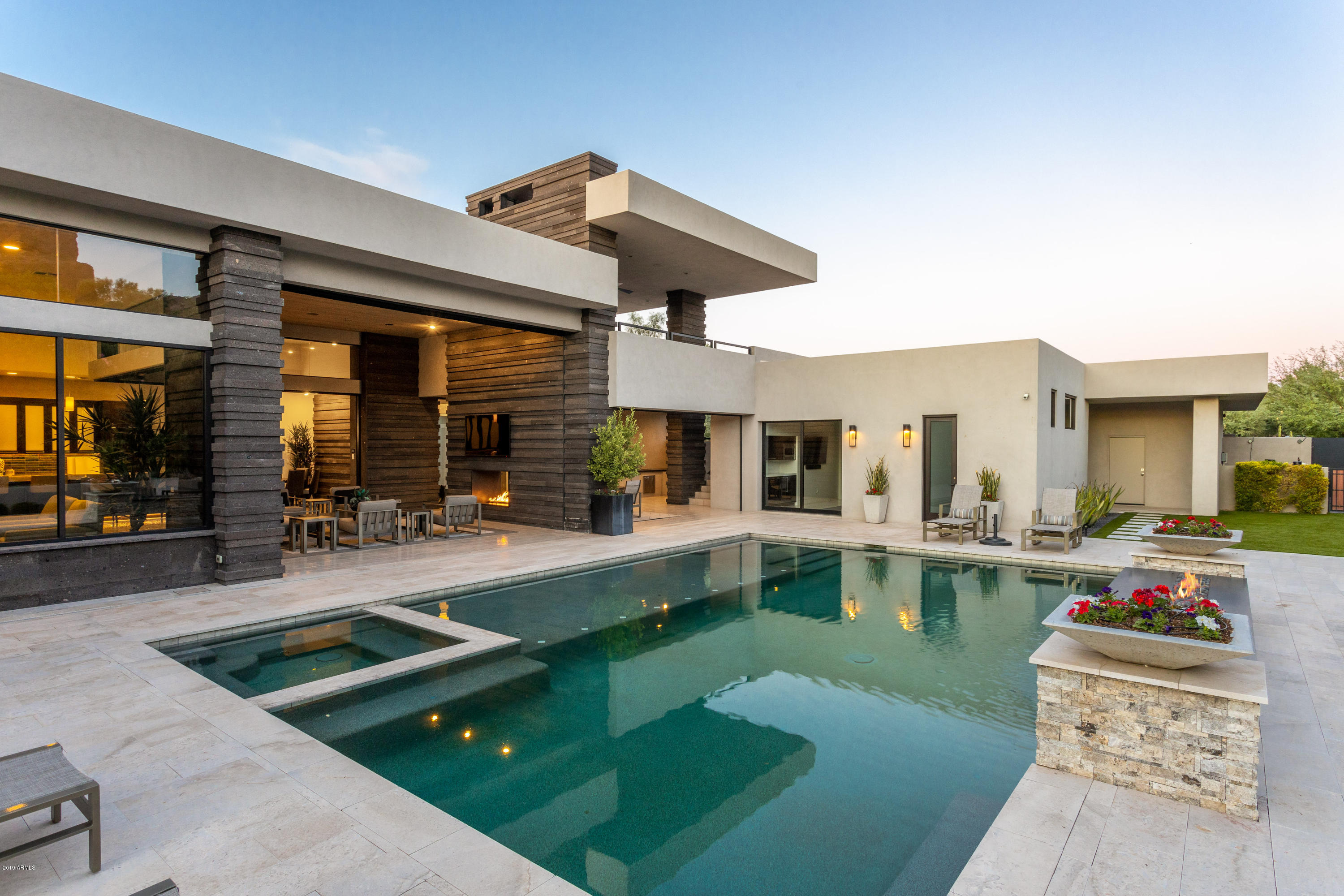 CAMELBACK RANCHOS - Residential