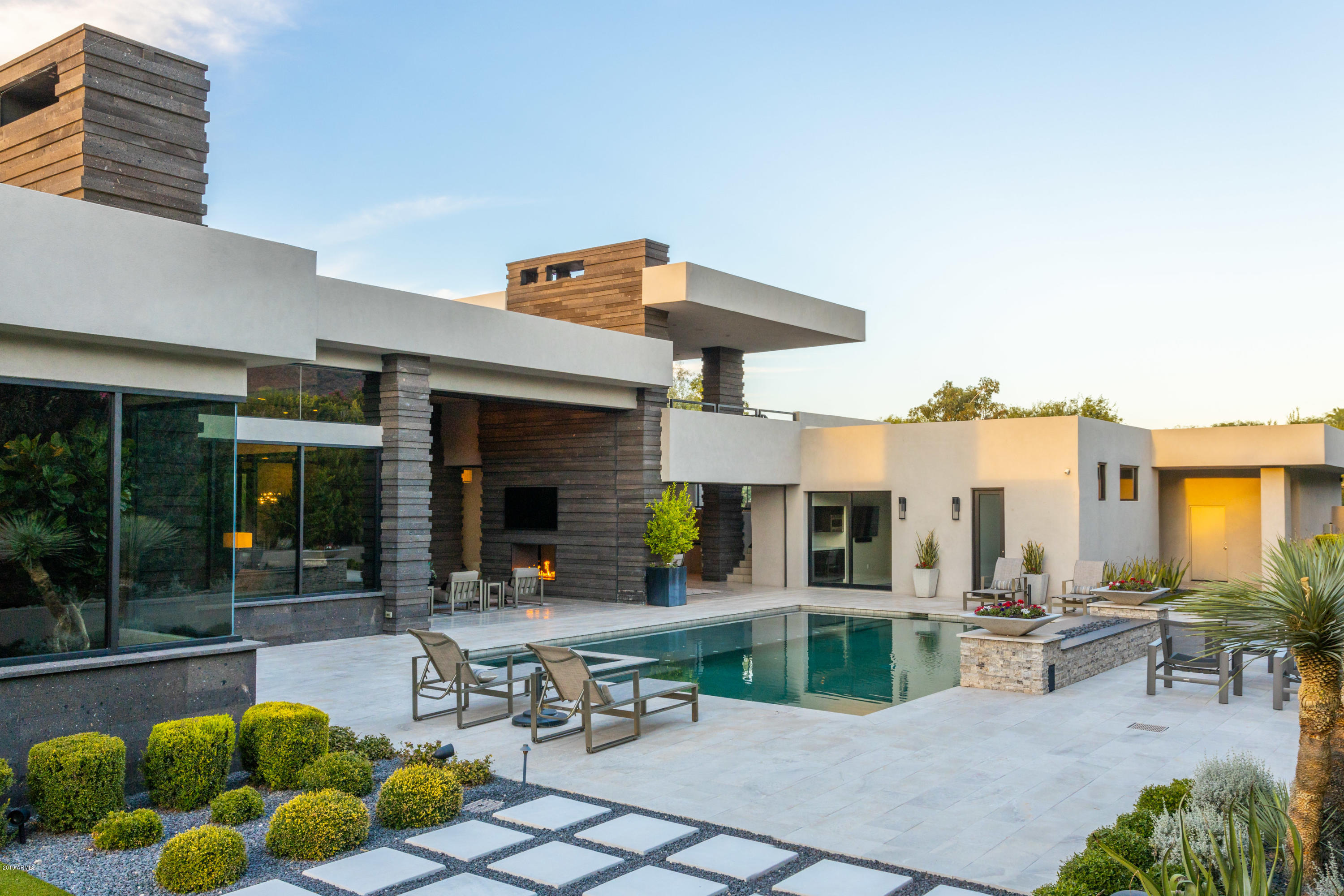 CAMELBACK RANCHOS - Residential