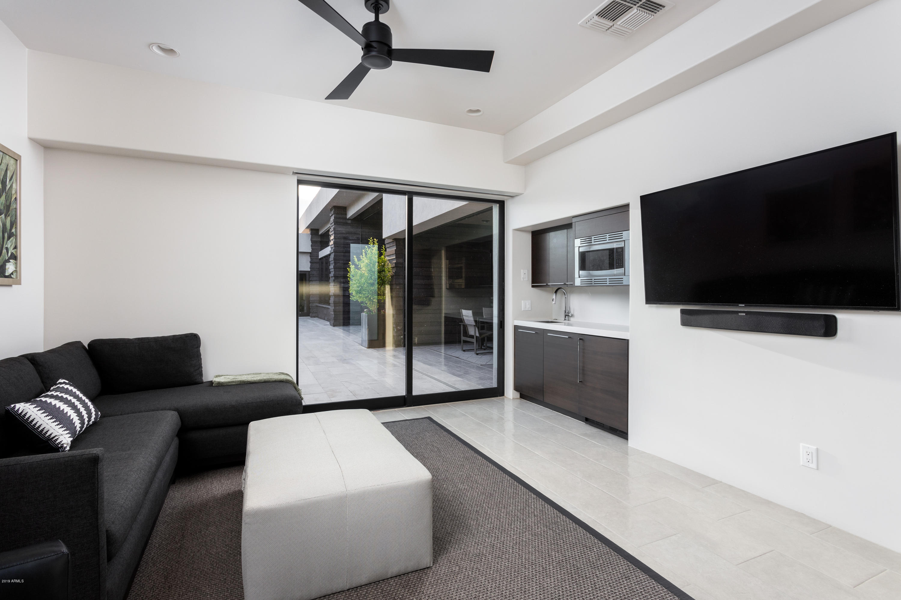 CAMELBACK RANCHOS - Residential