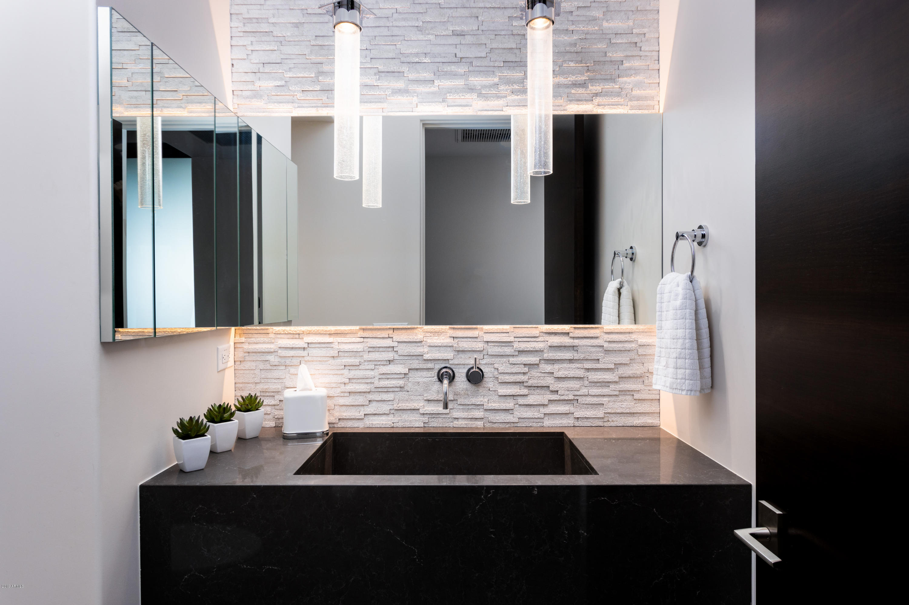 CAMELBACK RANCHOS - Residential