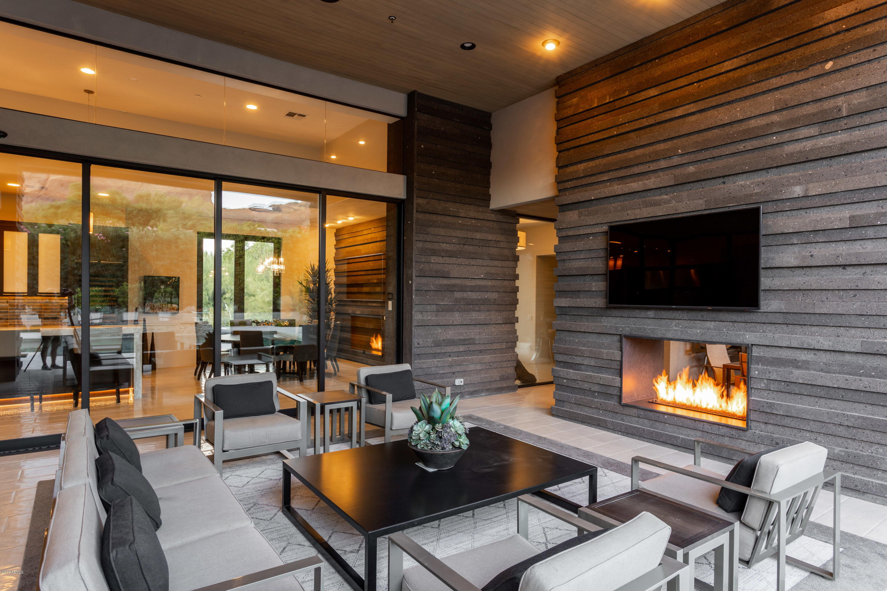 CAMELBACK RANCHOS - Residential