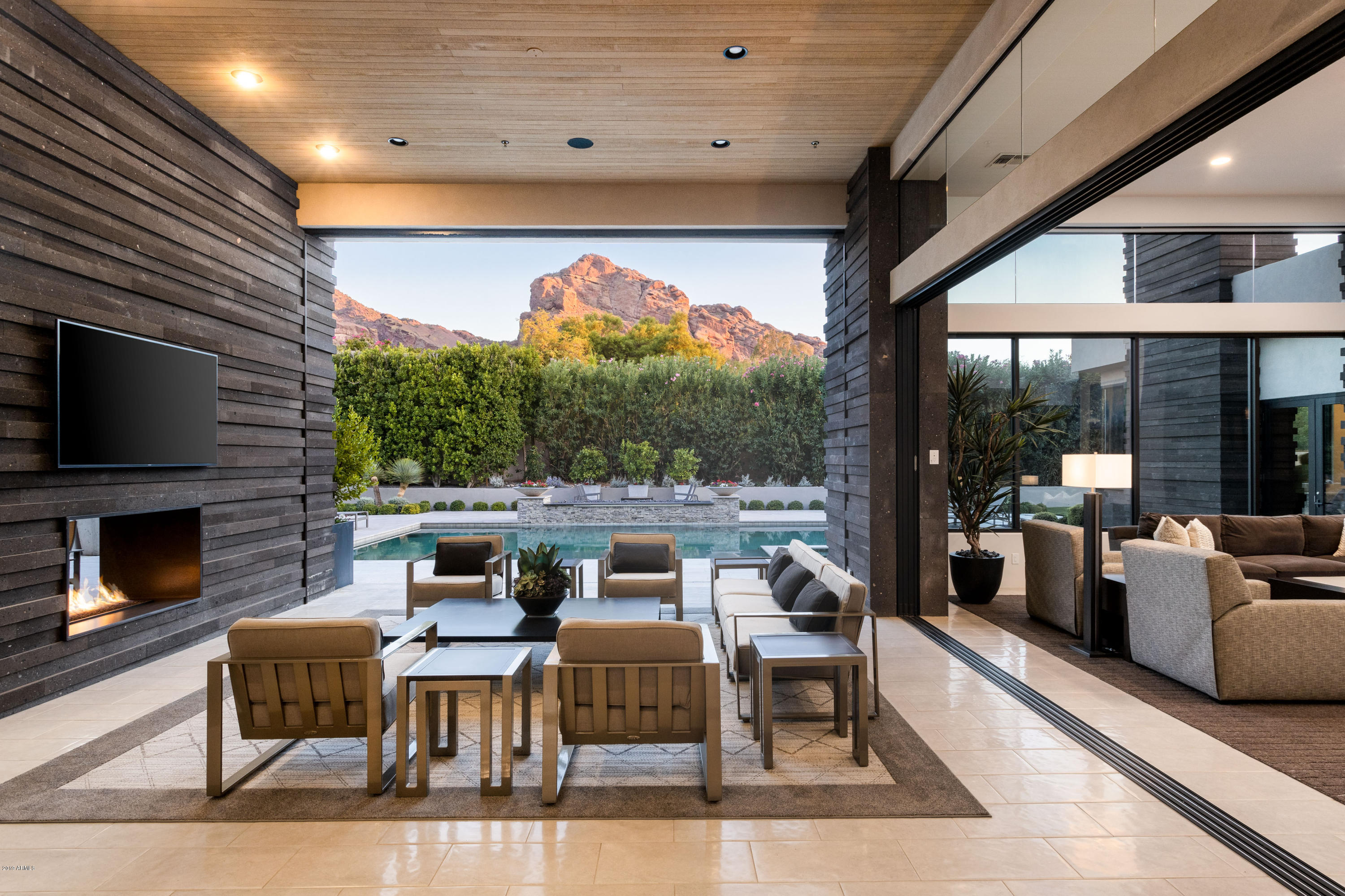 CAMELBACK RANCHOS - Residential