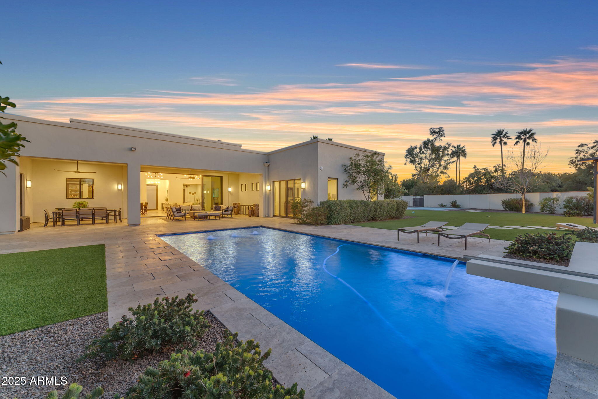 EQUESTRIAN MANOR - Residential