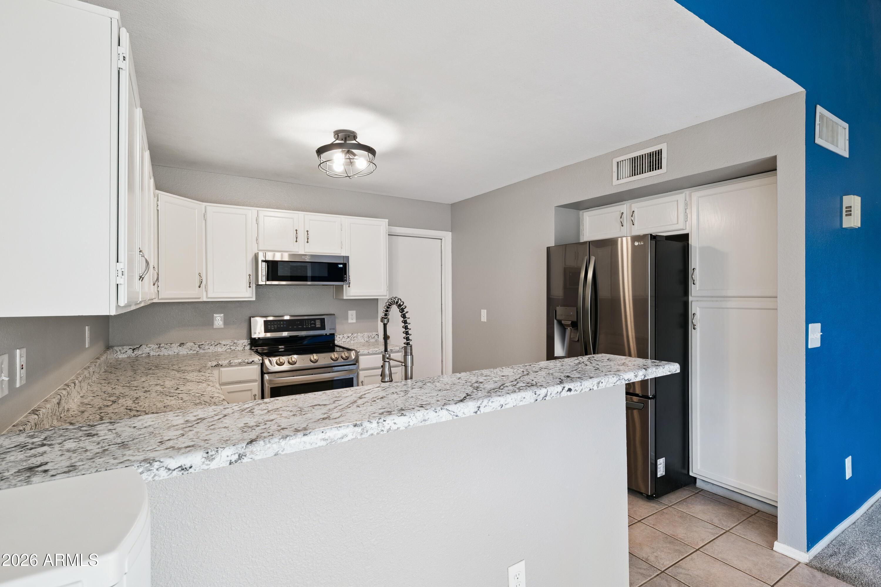 OVERLAND HILLS 3 LOT 485-668 TR A-D - Residential