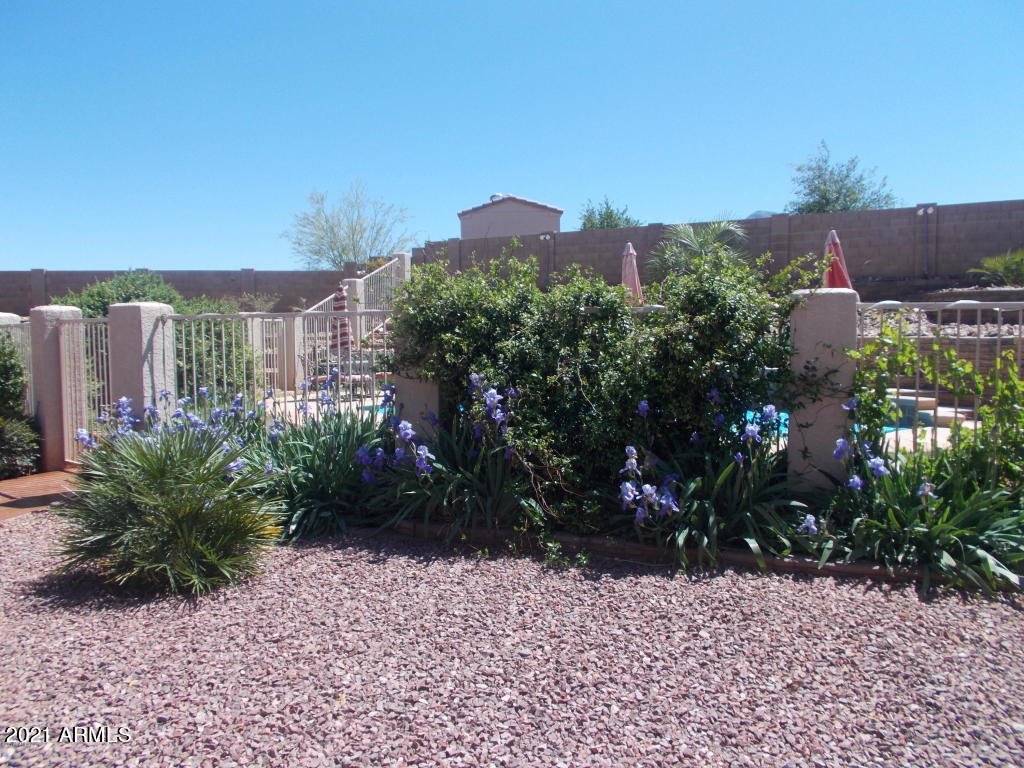CANYON DE FLORES PHASE 2E - Residential Lease