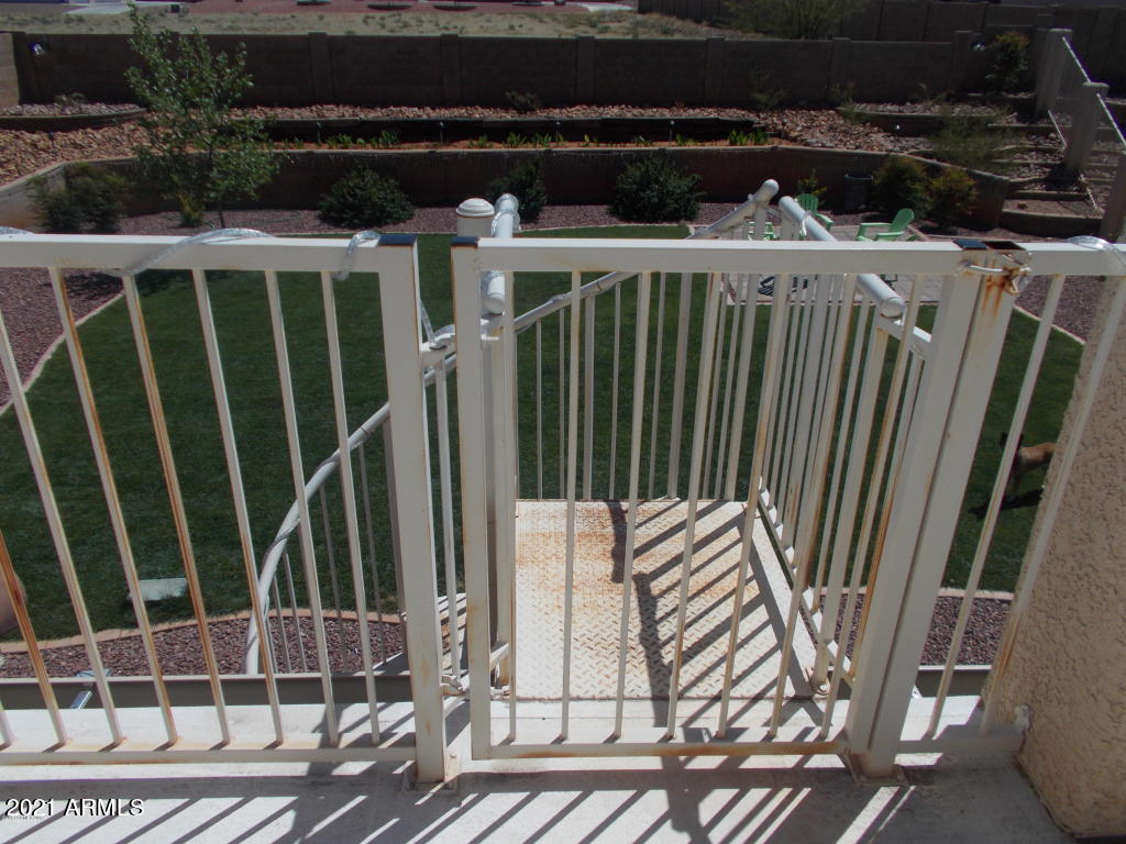 CANYON DE FLORES PHASE 2E - Residential Lease