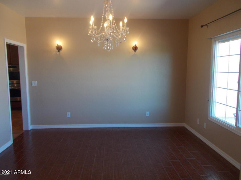 CANYON DE FLORES PHASE 2E - Residential Lease