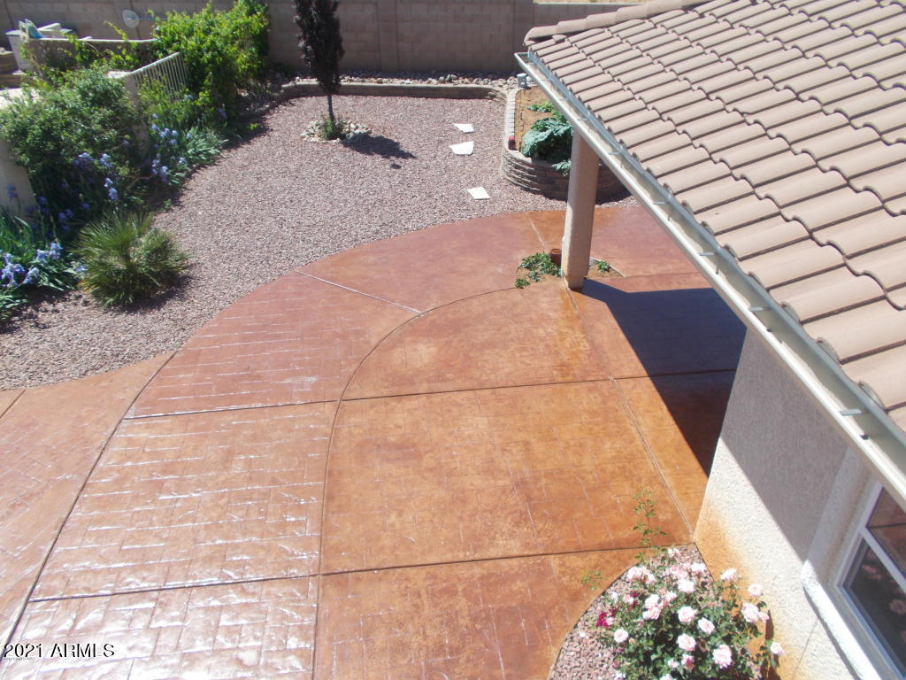 CANYON DE FLORES PHASE 2E - Residential Lease