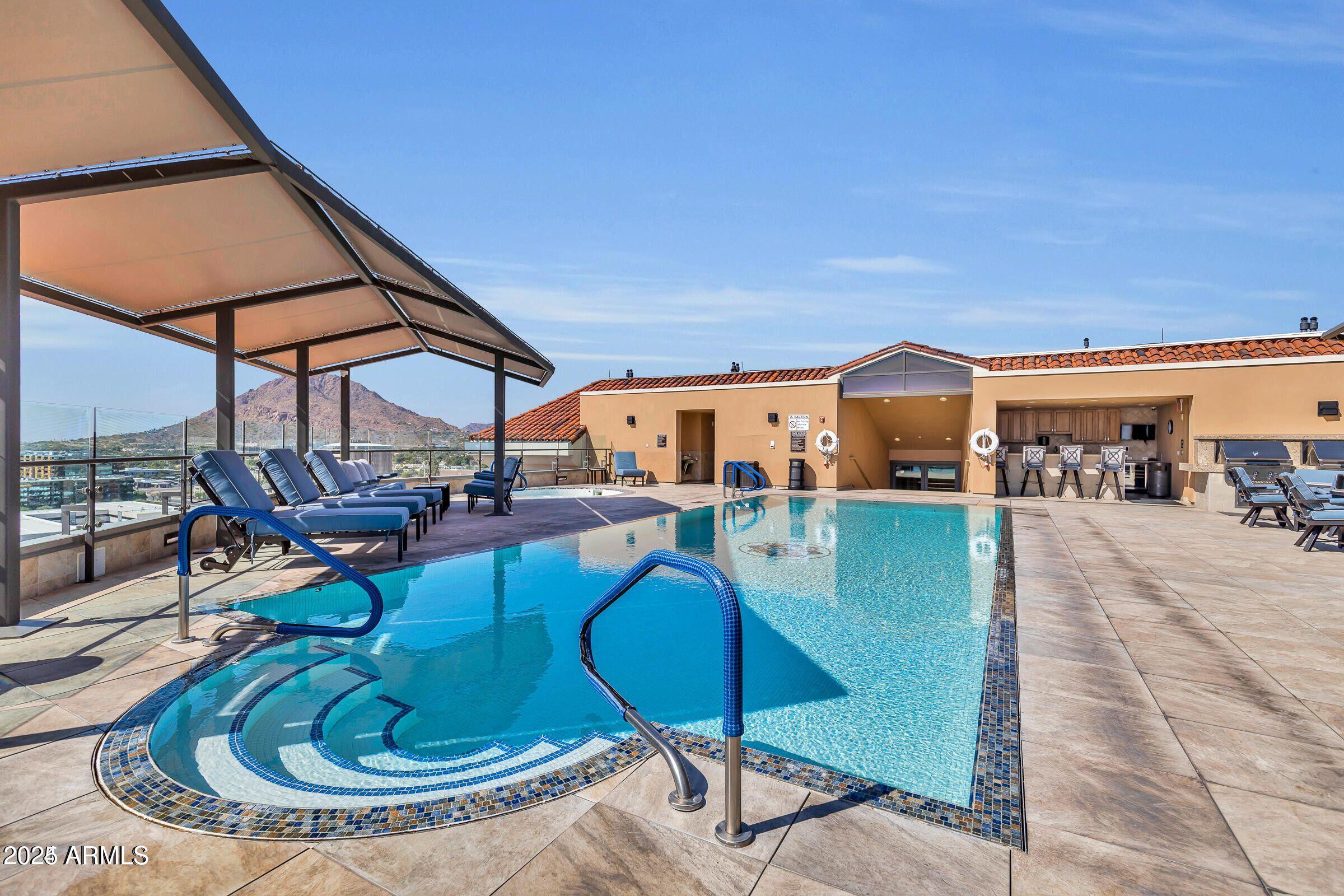 SCOTTSDALE WATERFRONT RESIDENCES CONDOMINIUM - Residential