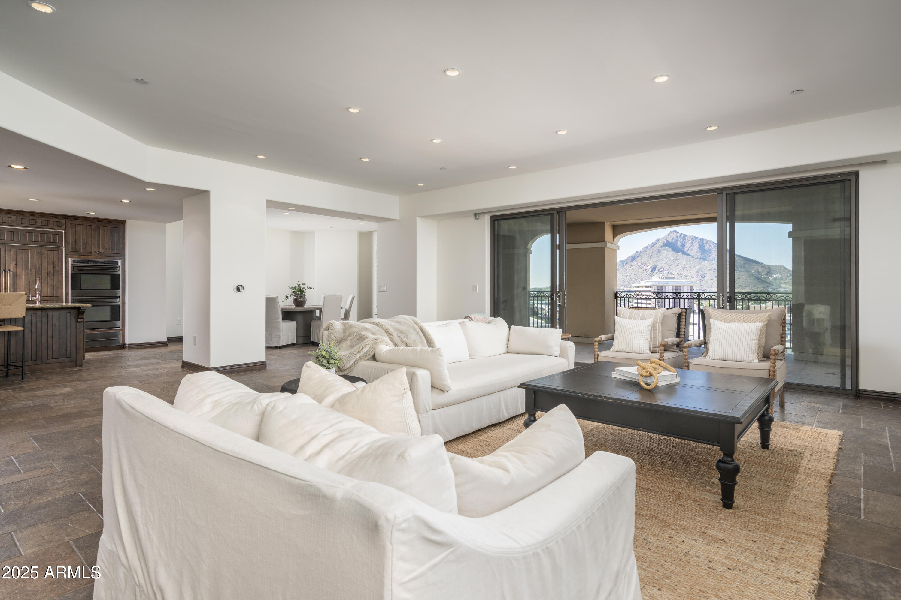 SCOTTSDALE WATERFRONT RESIDENCES CONDOMINIUM - Residential