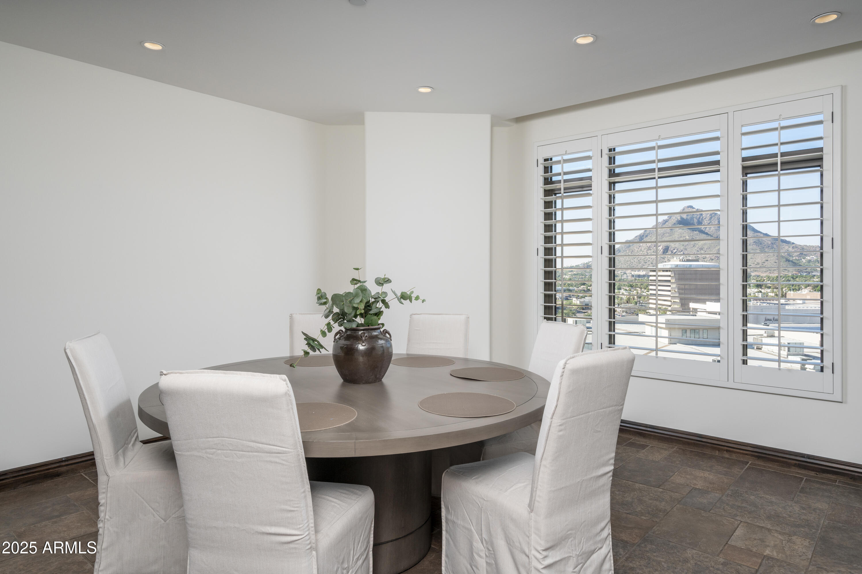SCOTTSDALE WATERFRONT RESIDENCES CONDOMINIUM - Residential