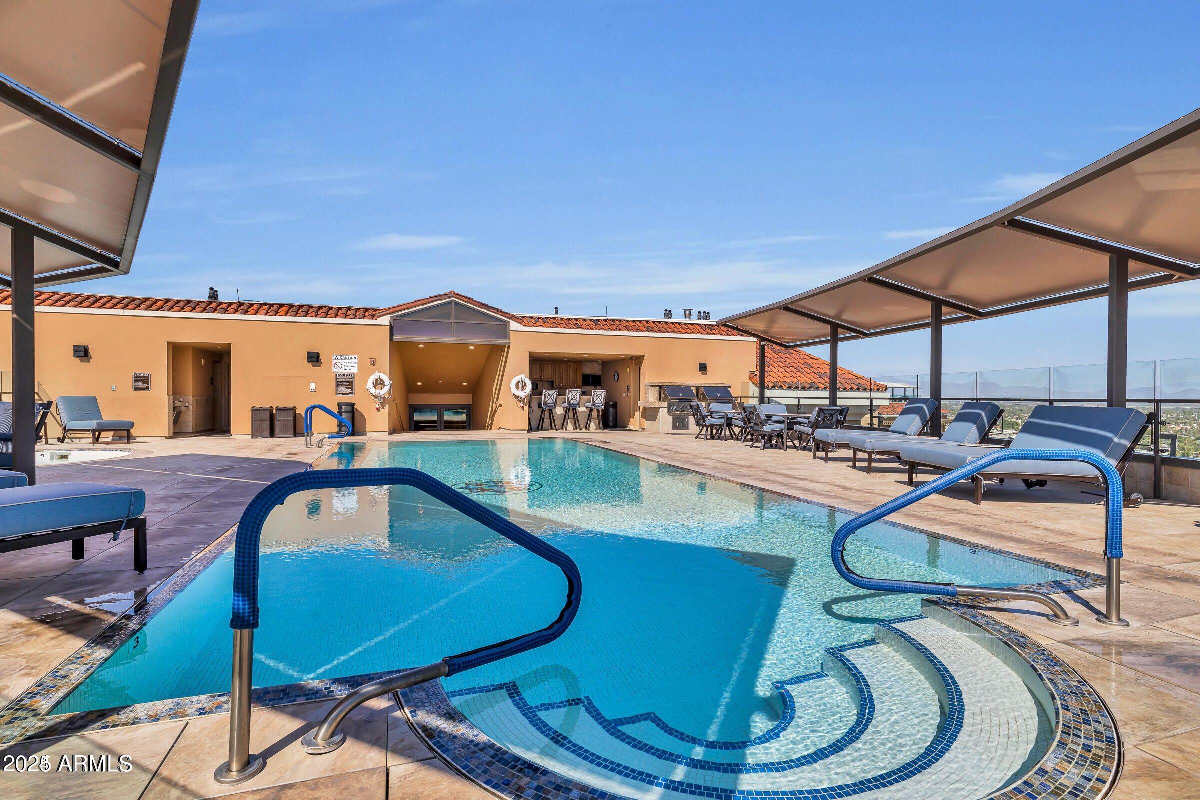 SCOTTSDALE WATERFRONT RESIDENCES CONDOMINIUM - Residential