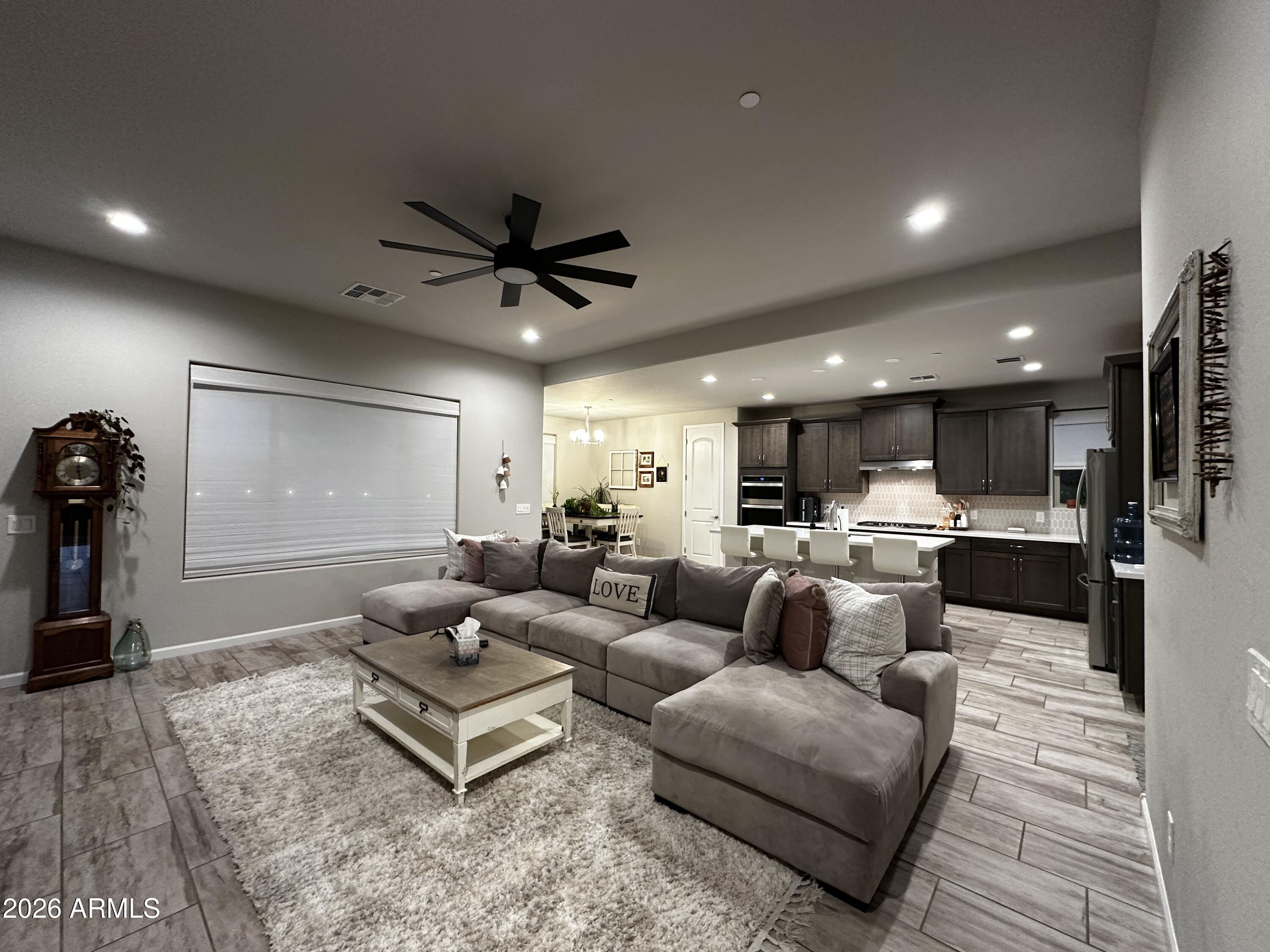 MOUNTAIN GATE - Residential