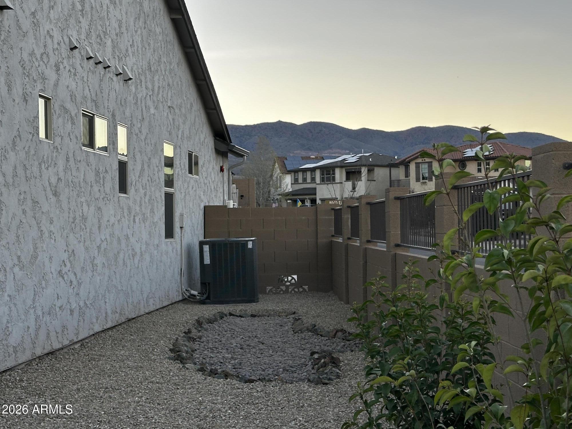MOUNTAIN GATE - Residential