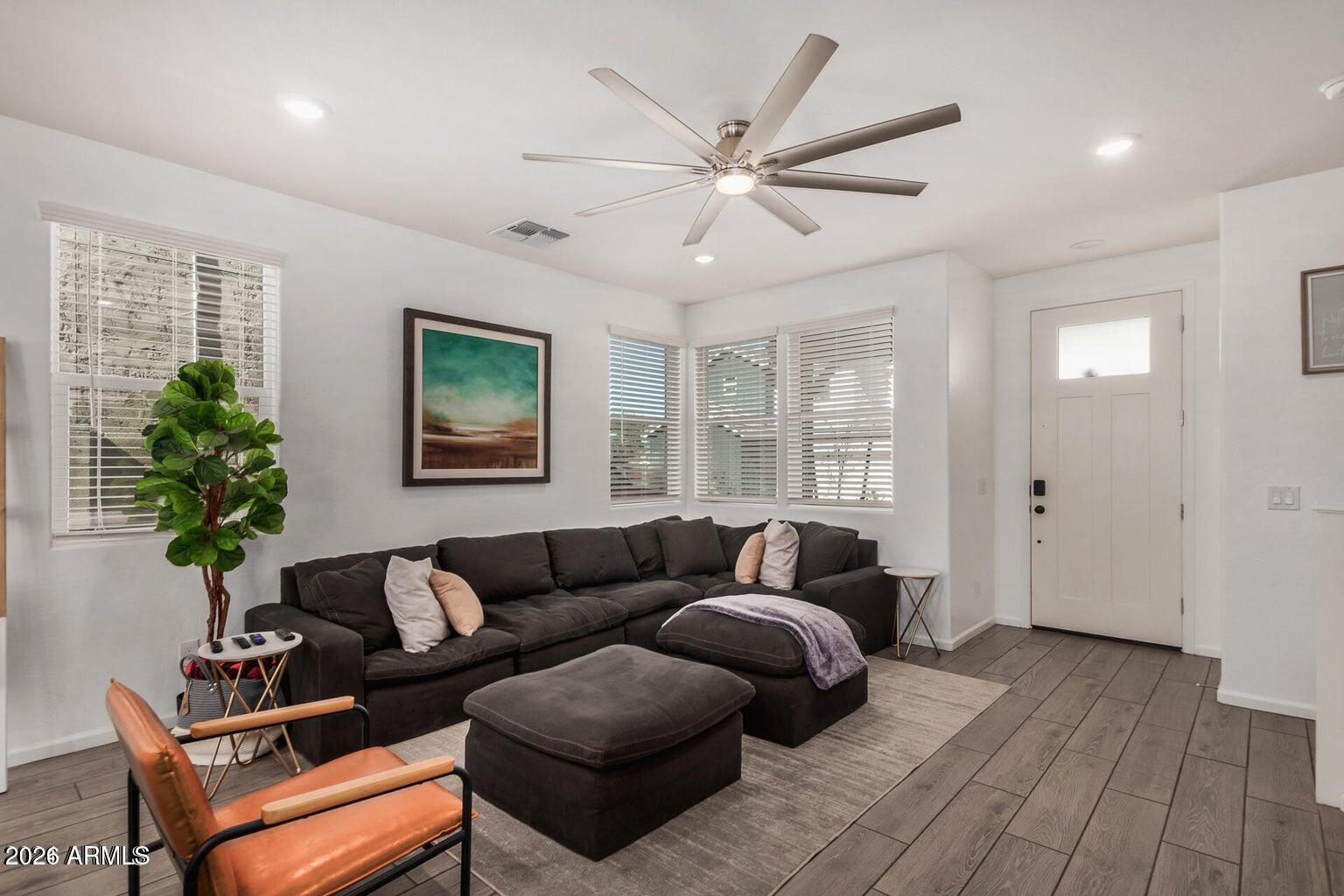 BELLA CORONA - Residential