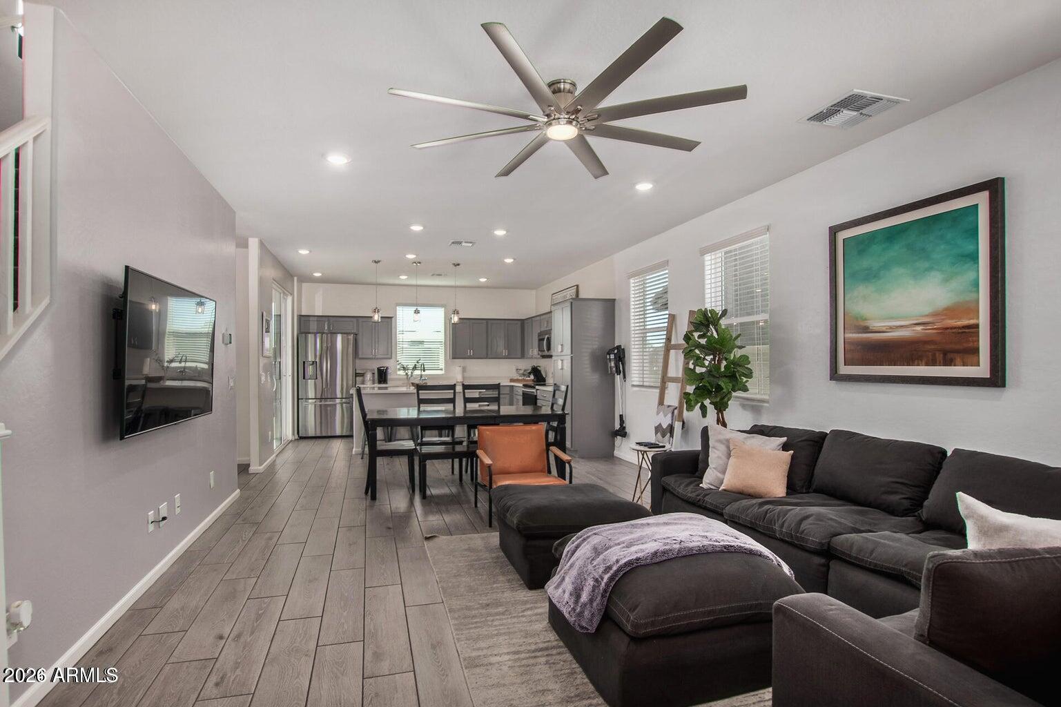 BELLA CORONA - Residential