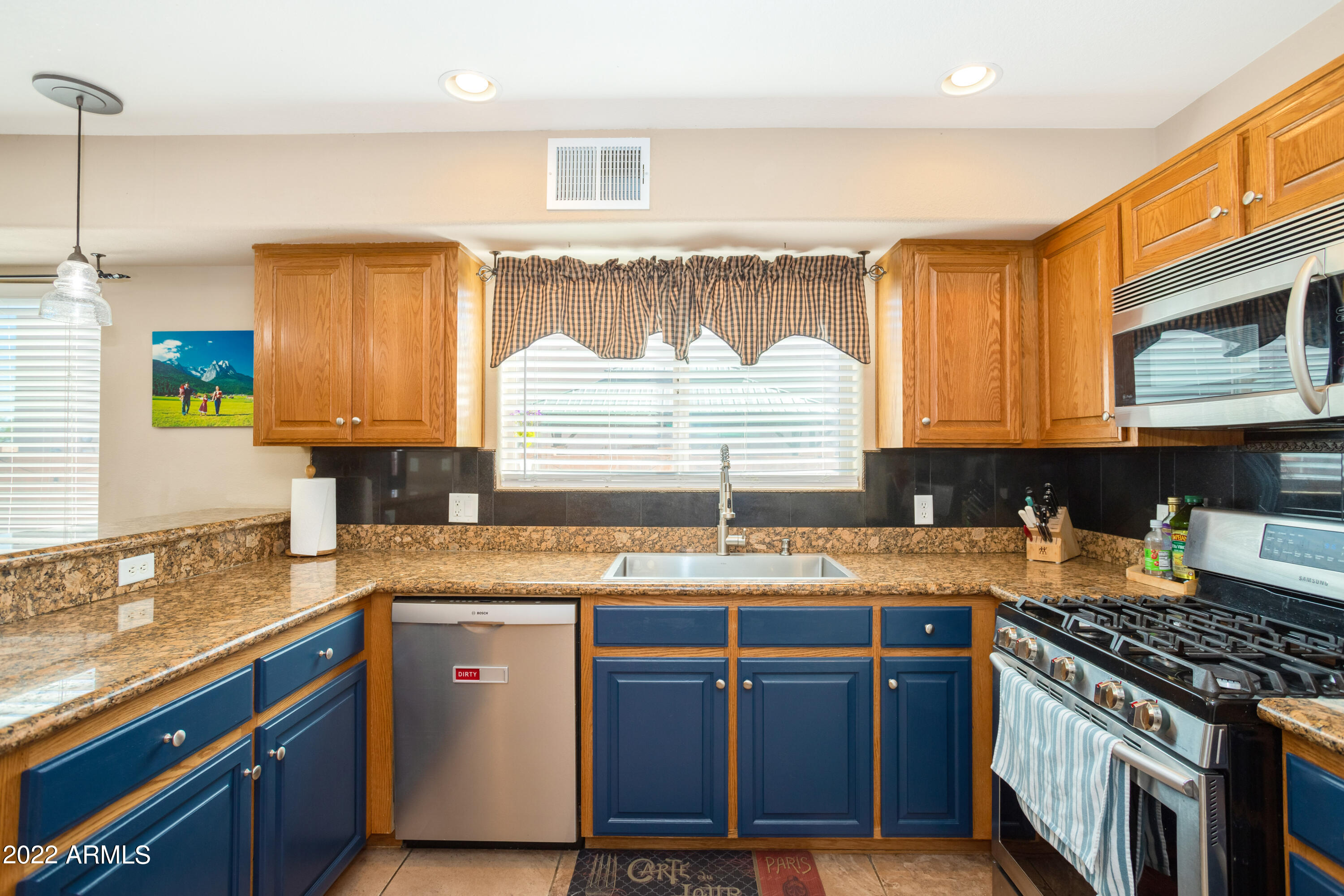 MESA VERDE HEIGHTS - Residential