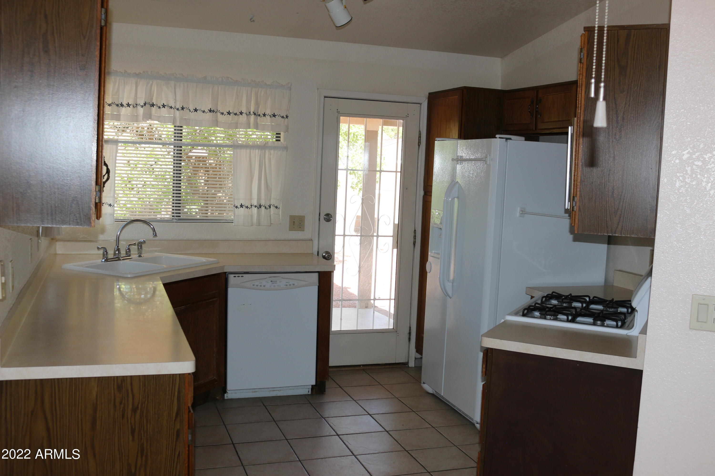 EAGLE RIDGE AMD - Residential Lease
