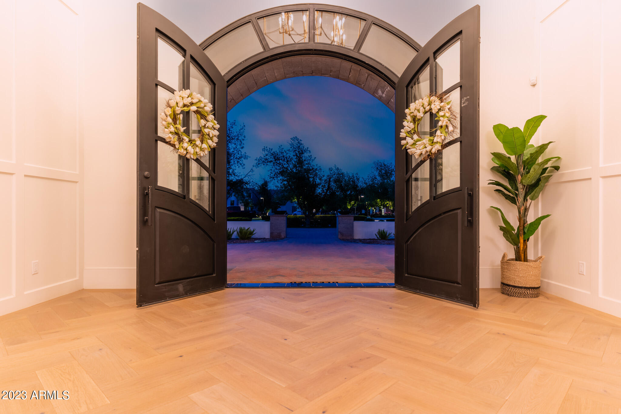 PECAN LIGHTS - Residential