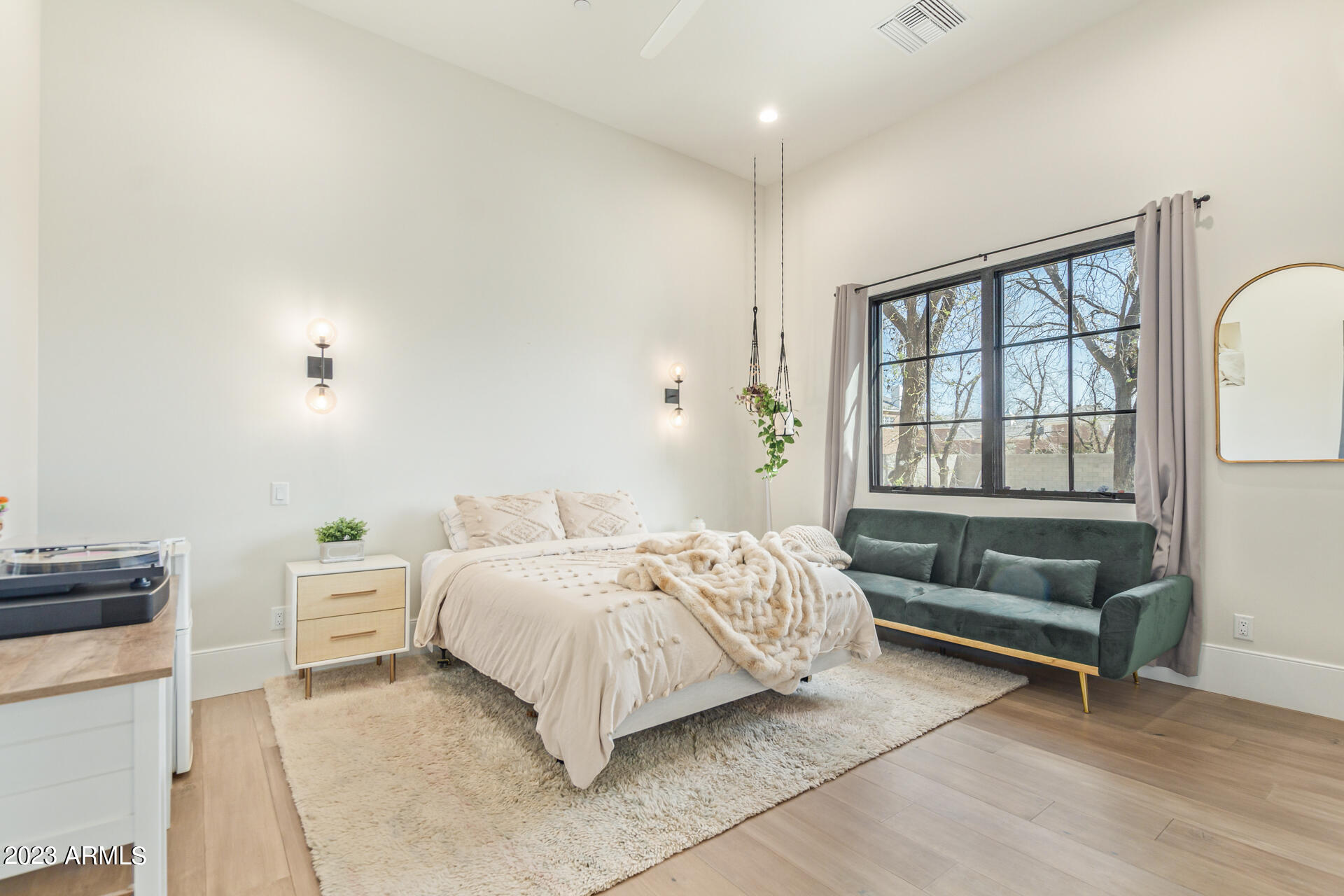 PECAN LIGHTS - Residential