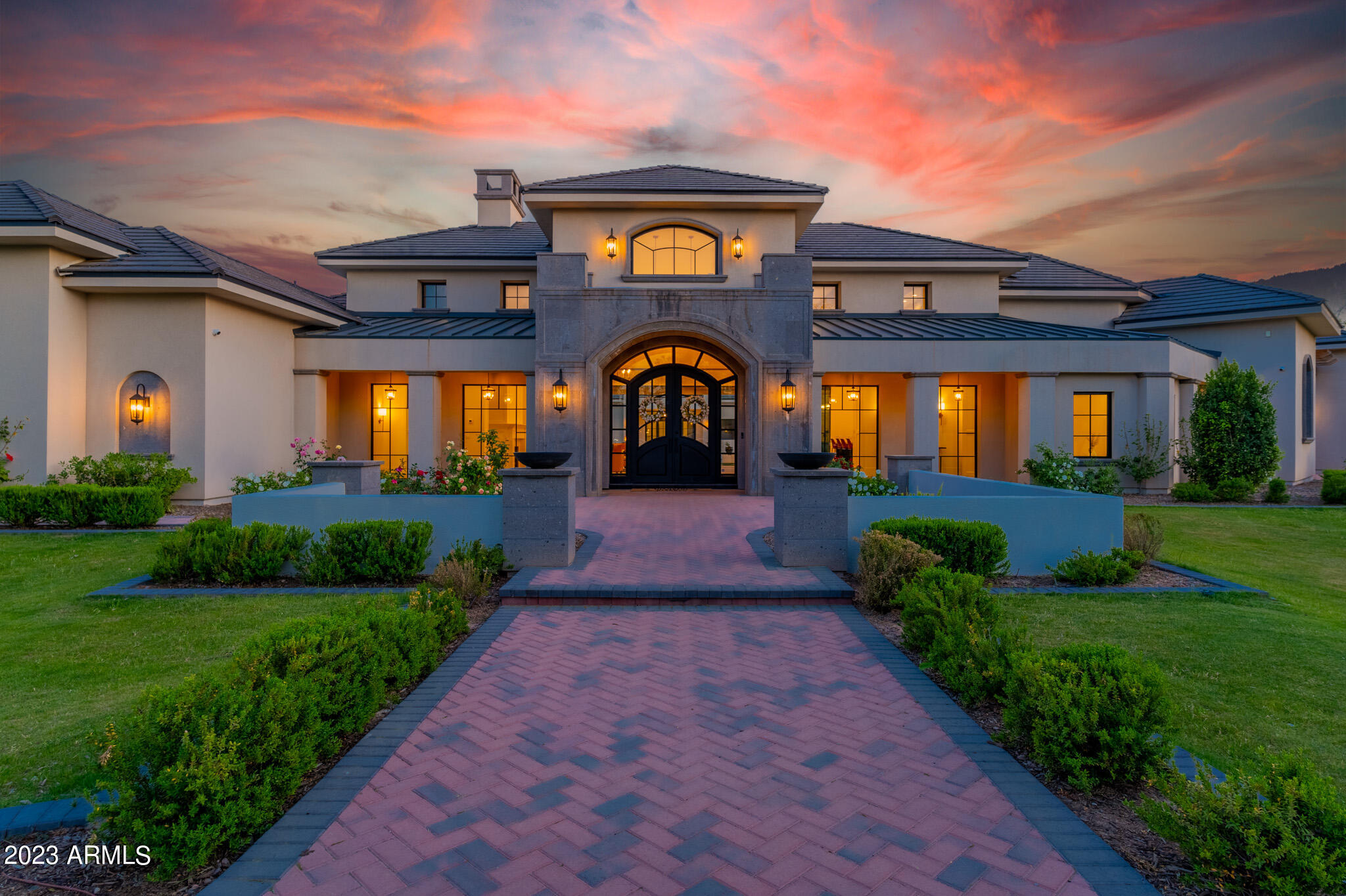 PECAN LIGHTS - Residential