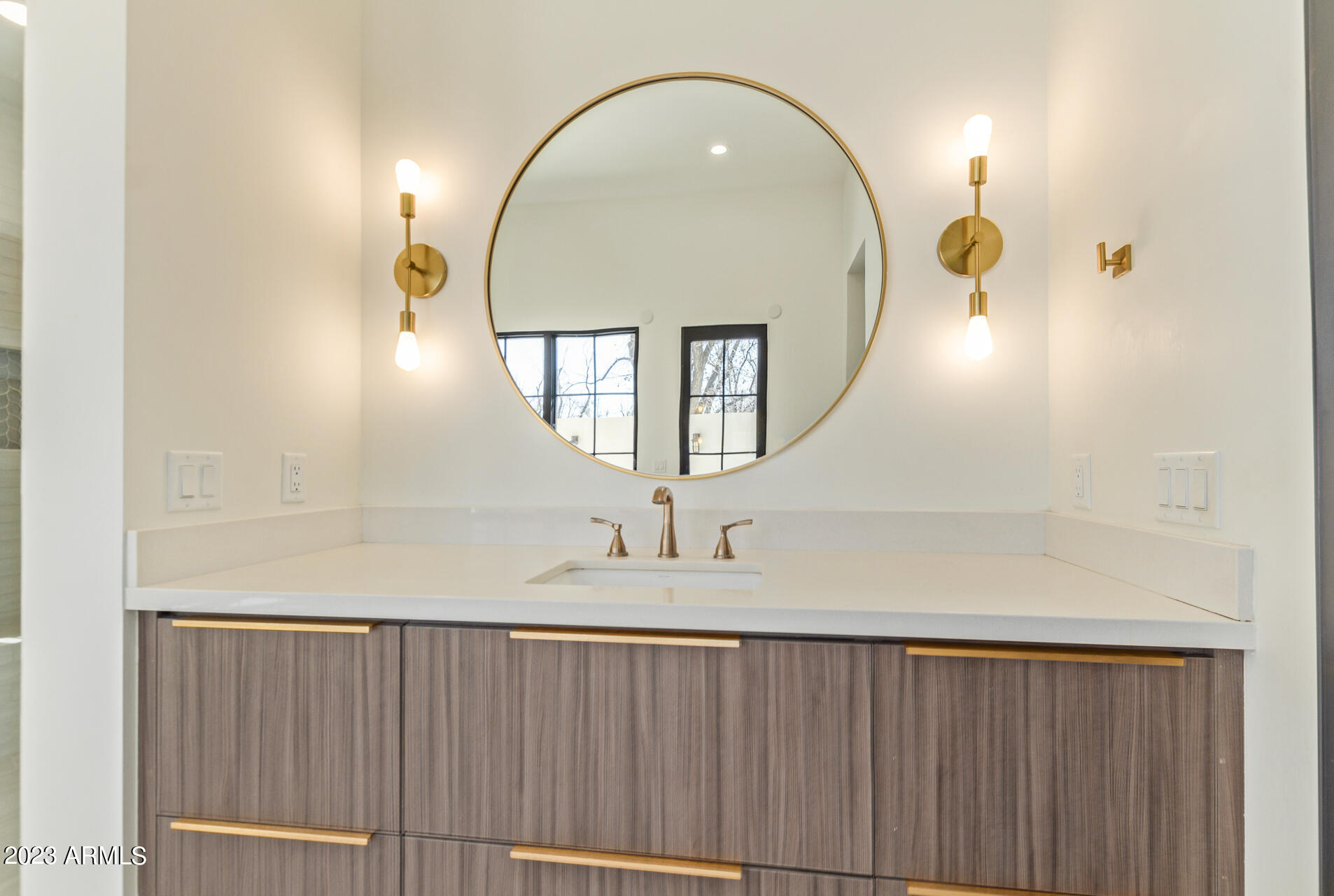 PECAN LIGHTS - Residential