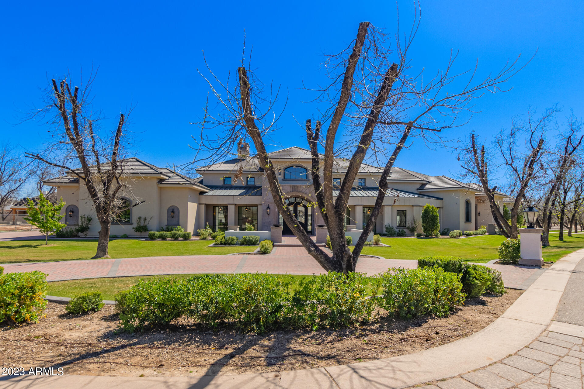 PECAN LIGHTS - Residential
