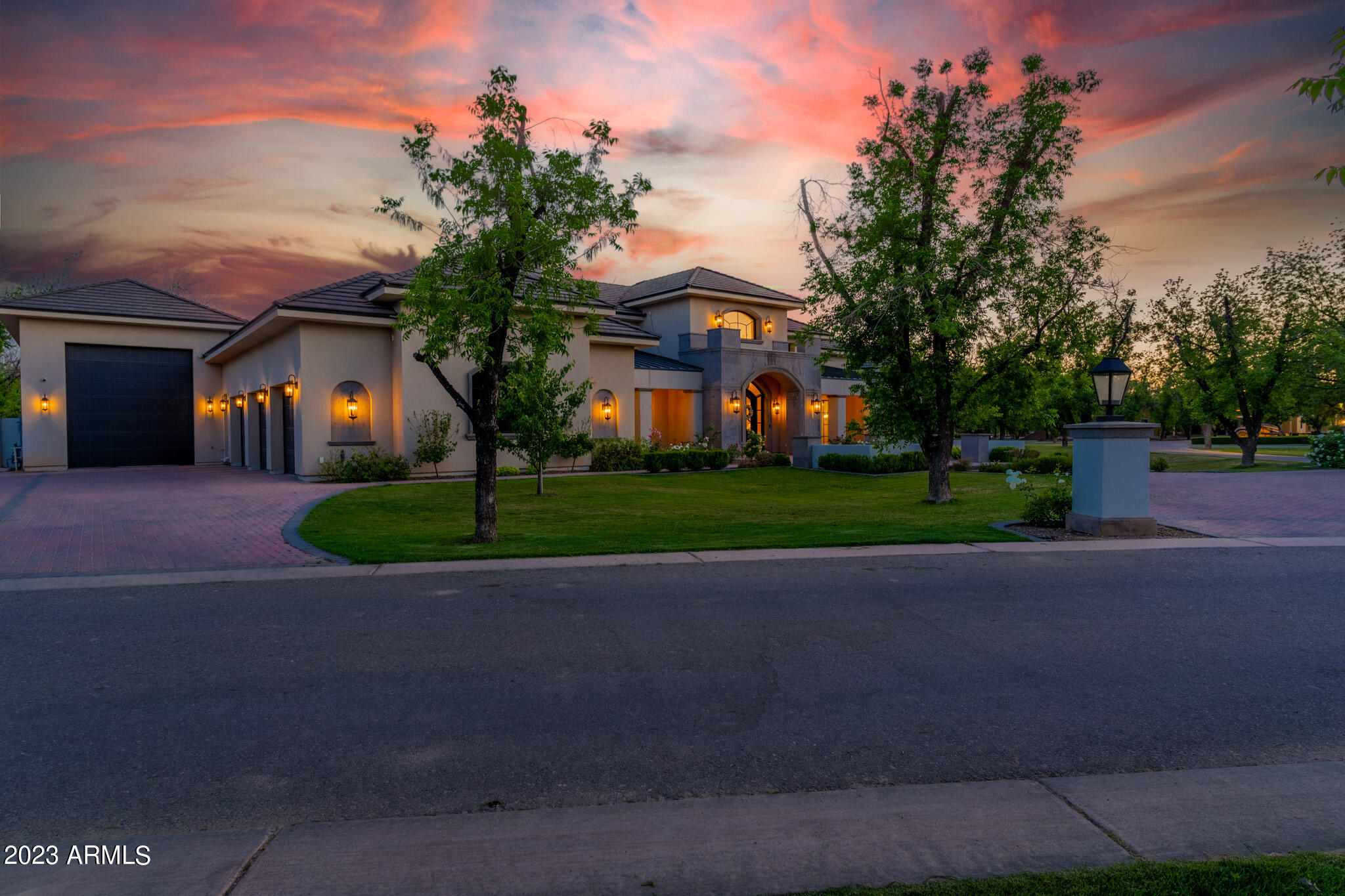 PECAN LIGHTS - Residential
