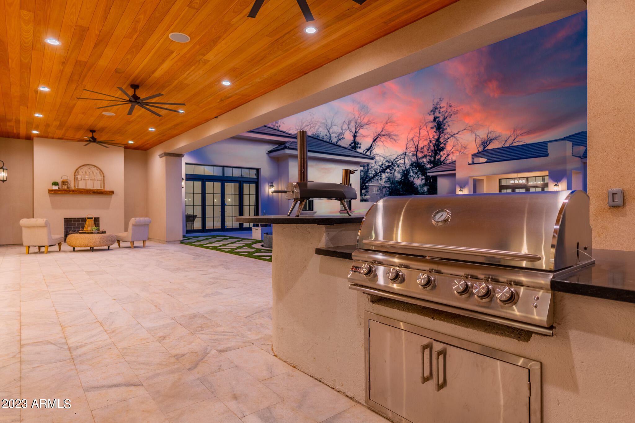 PECAN LIGHTS - Residential