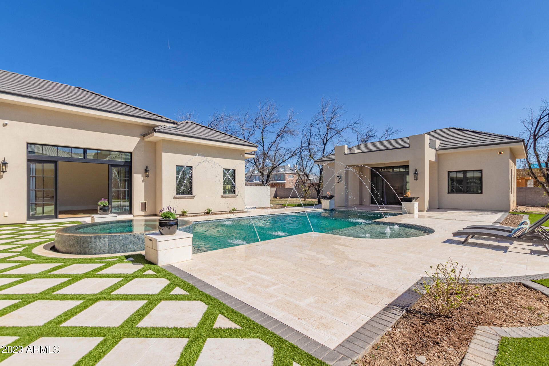 PECAN LIGHTS - Residential