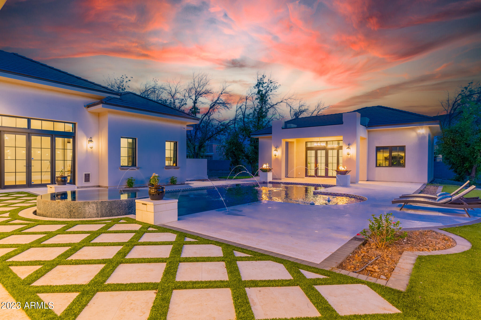 PECAN LIGHTS - Residential