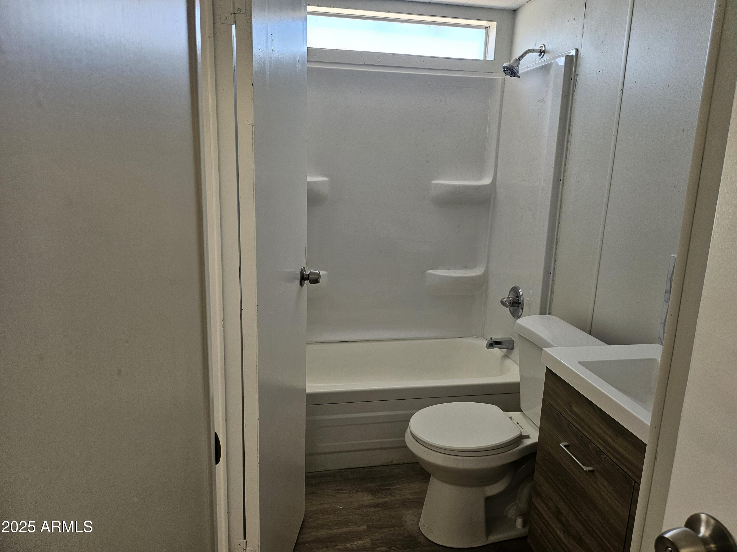 COTTONWOOD GARDENS - Residential Lease