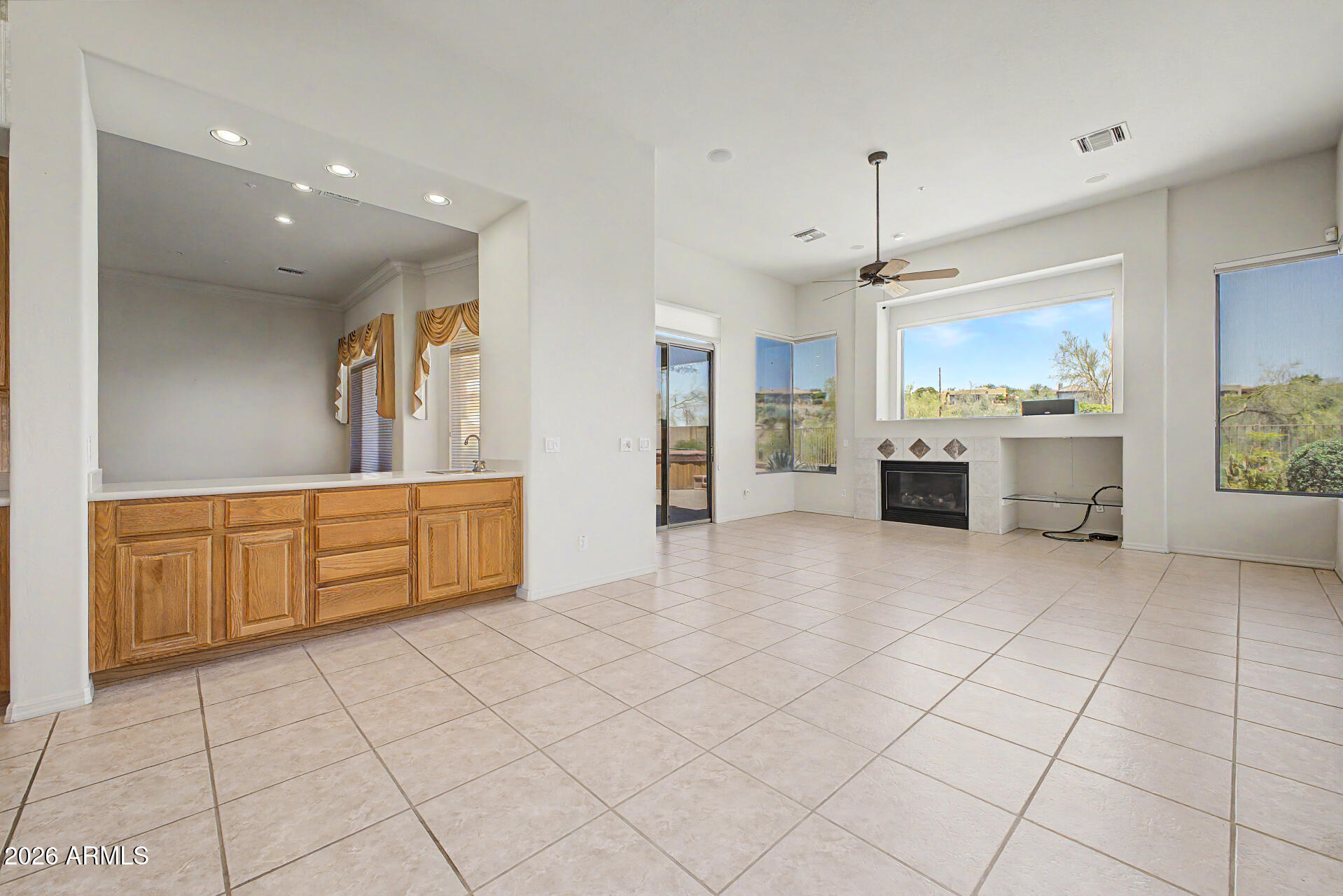 SUNRIDGE CANYON - Residential