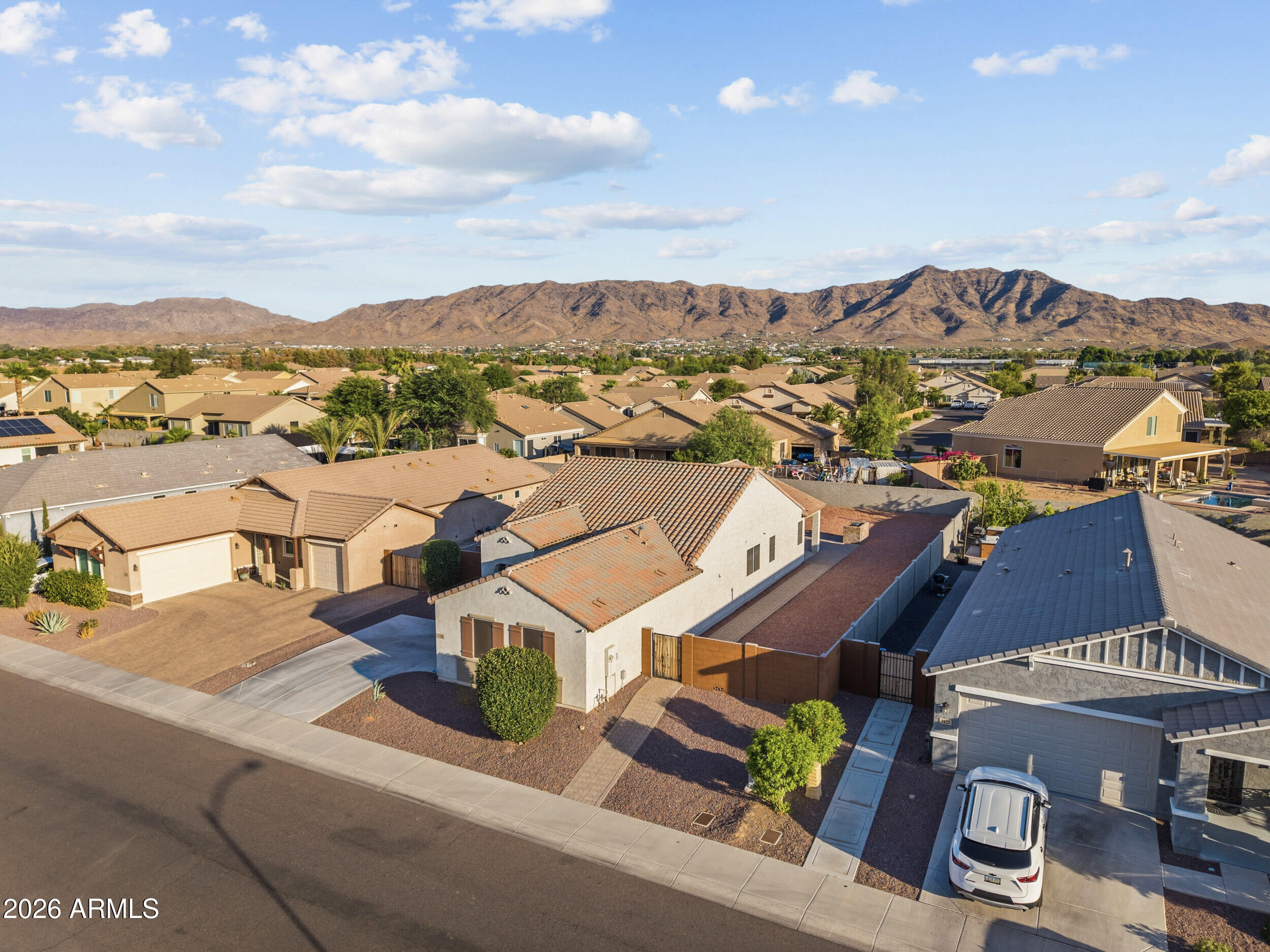 LAVEEN MEADOWS 2014 - Residential