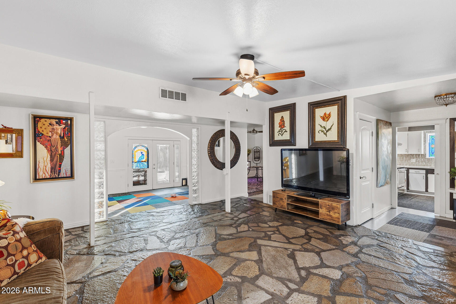 TOWN COUNTRY PARADISE 2 - Residential