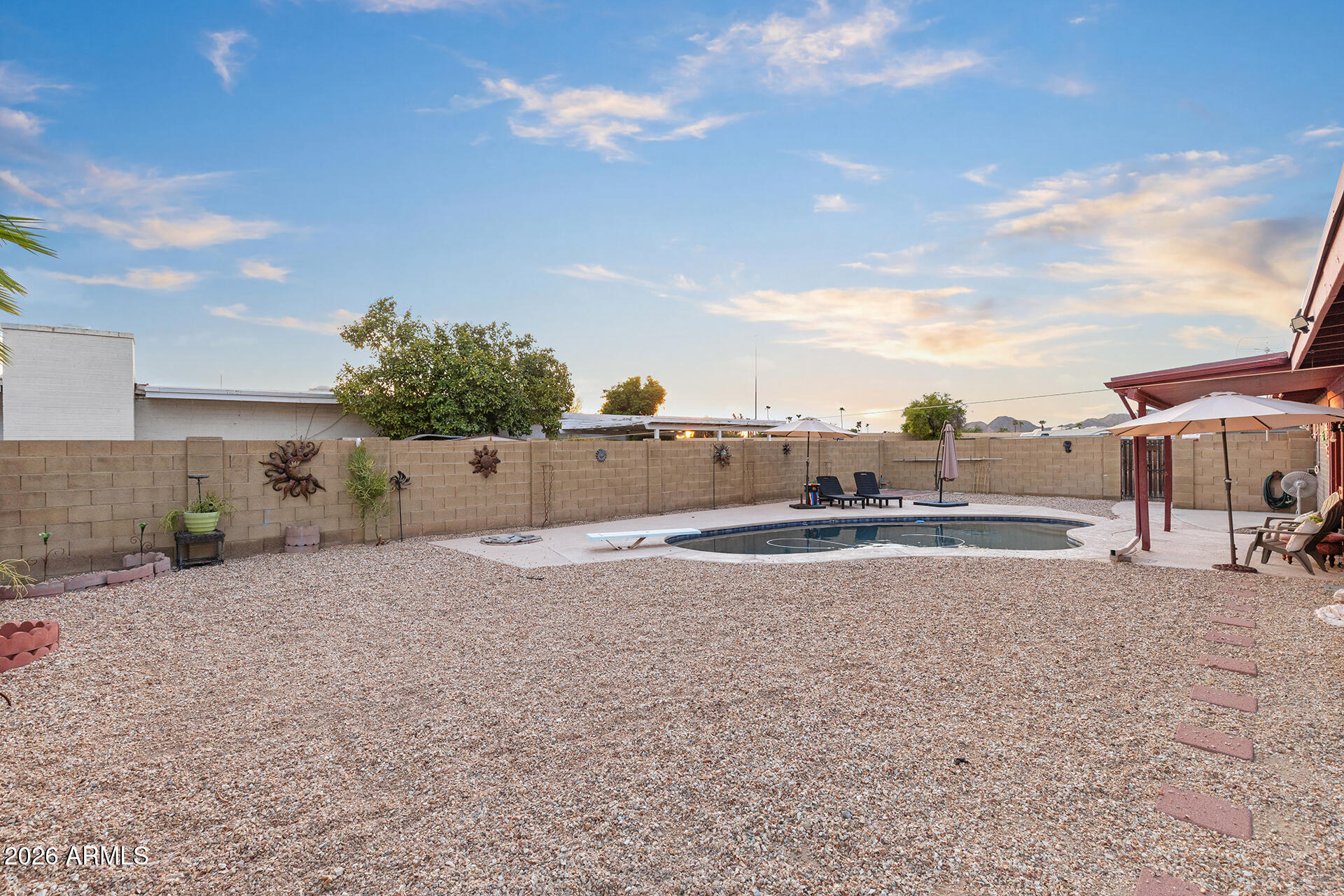 TOWN COUNTRY PARADISE 2 - Residential