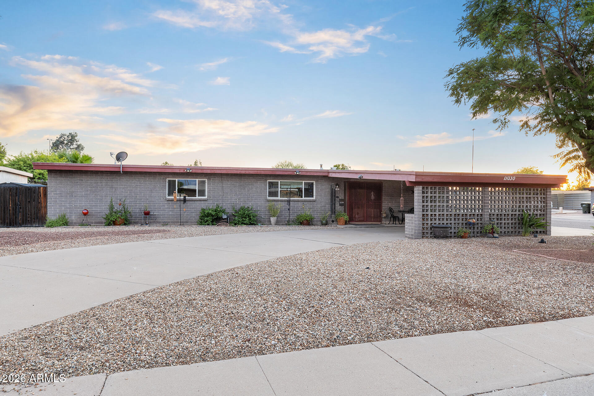 TOWN COUNTRY PARADISE 2 - Residential