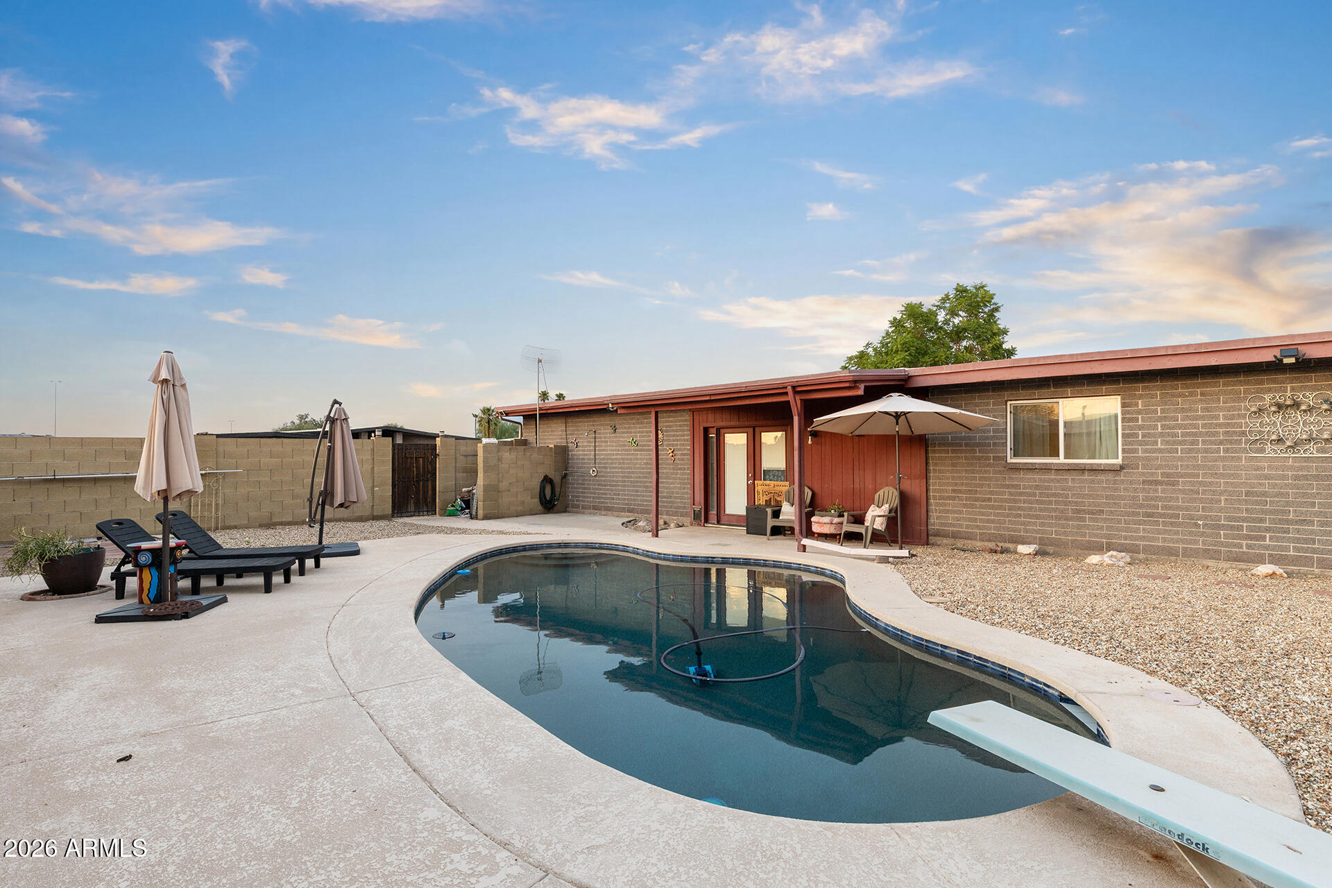 TOWN COUNTRY PARADISE 2 - Residential