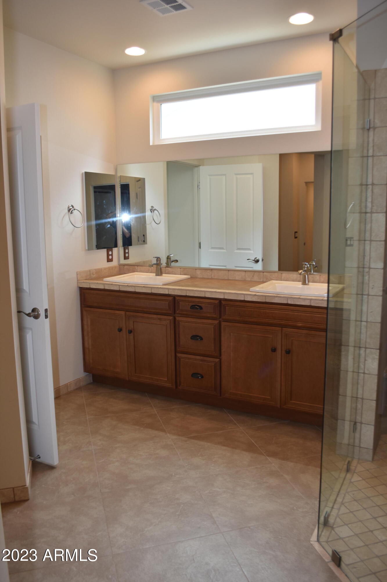Mesa Verde Estate - Residential Lease