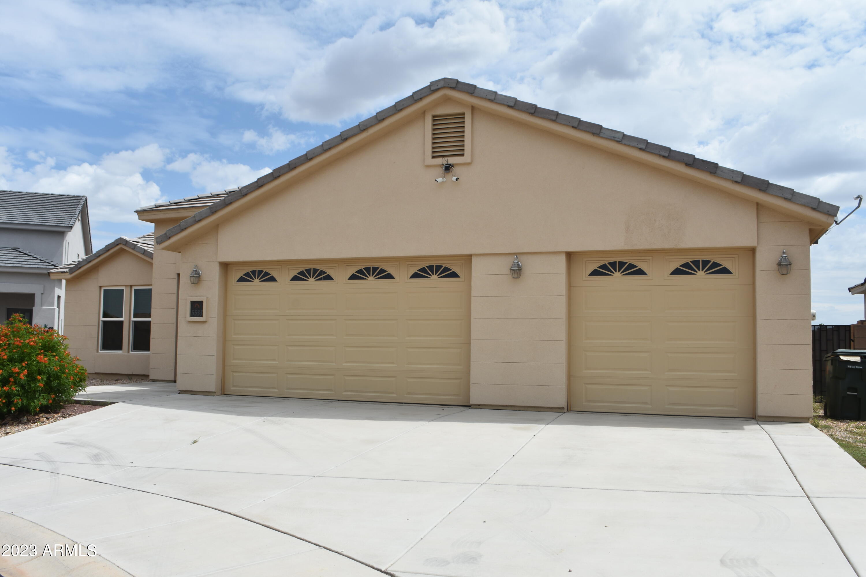 Newer 4 bedroom 3 bath with 3 car garage.  Granite counter tops in kitchen custom touches throughout the entire home. This unit has a main suite and mini as part of the 4 bedrooms.   Move in ready.