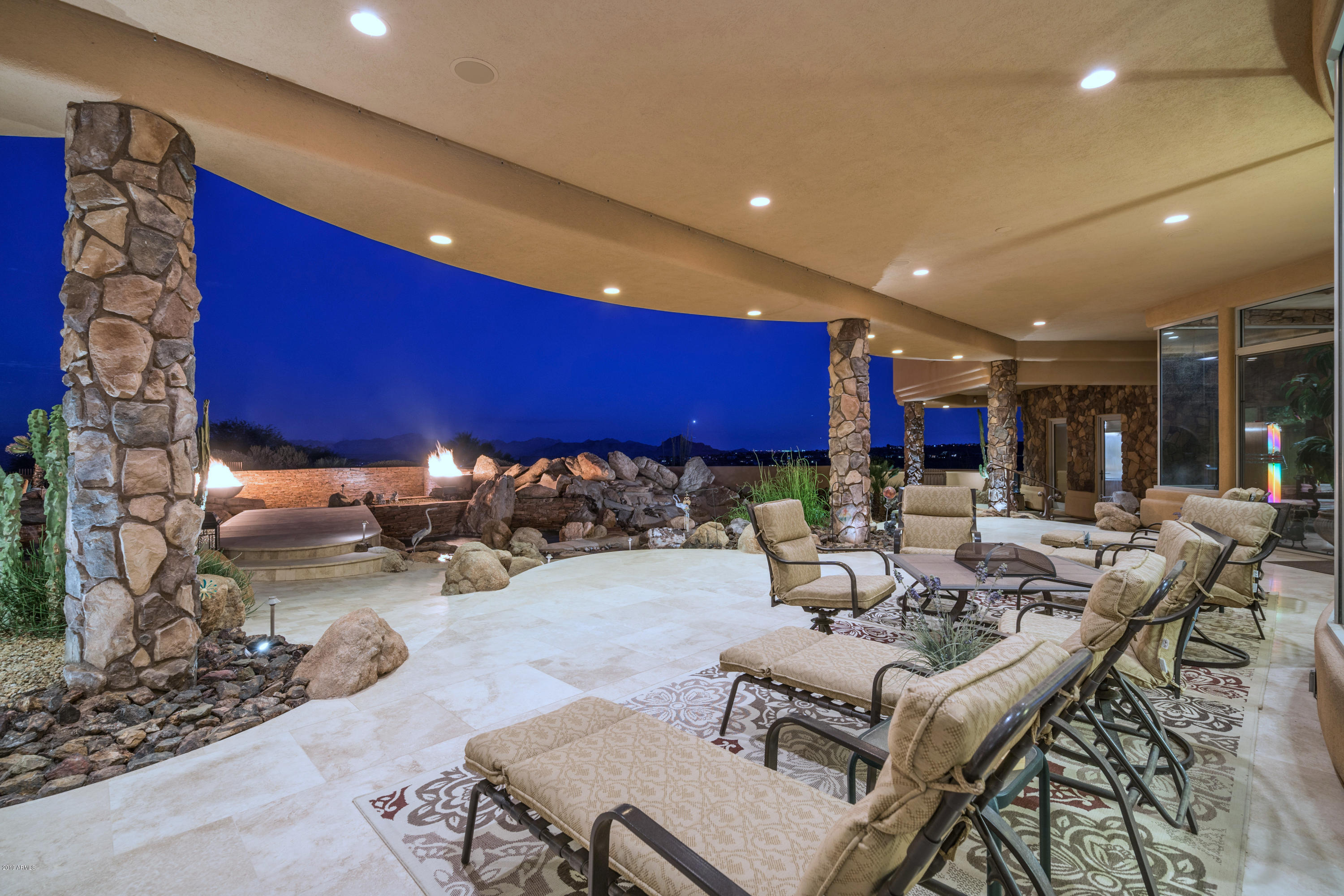 FOUNTAIN HILLS Hill Top - Residential