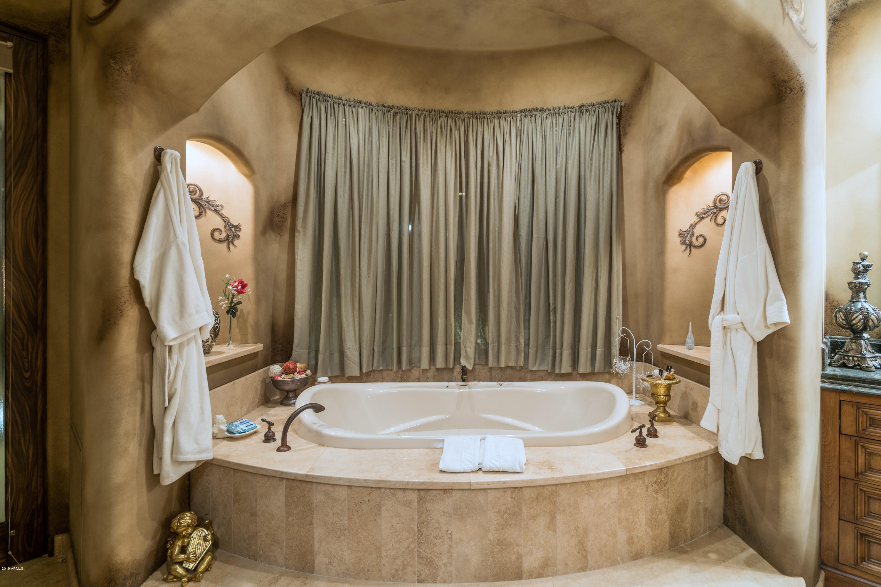 FOUNTAIN HILLS Hill Top - Residential