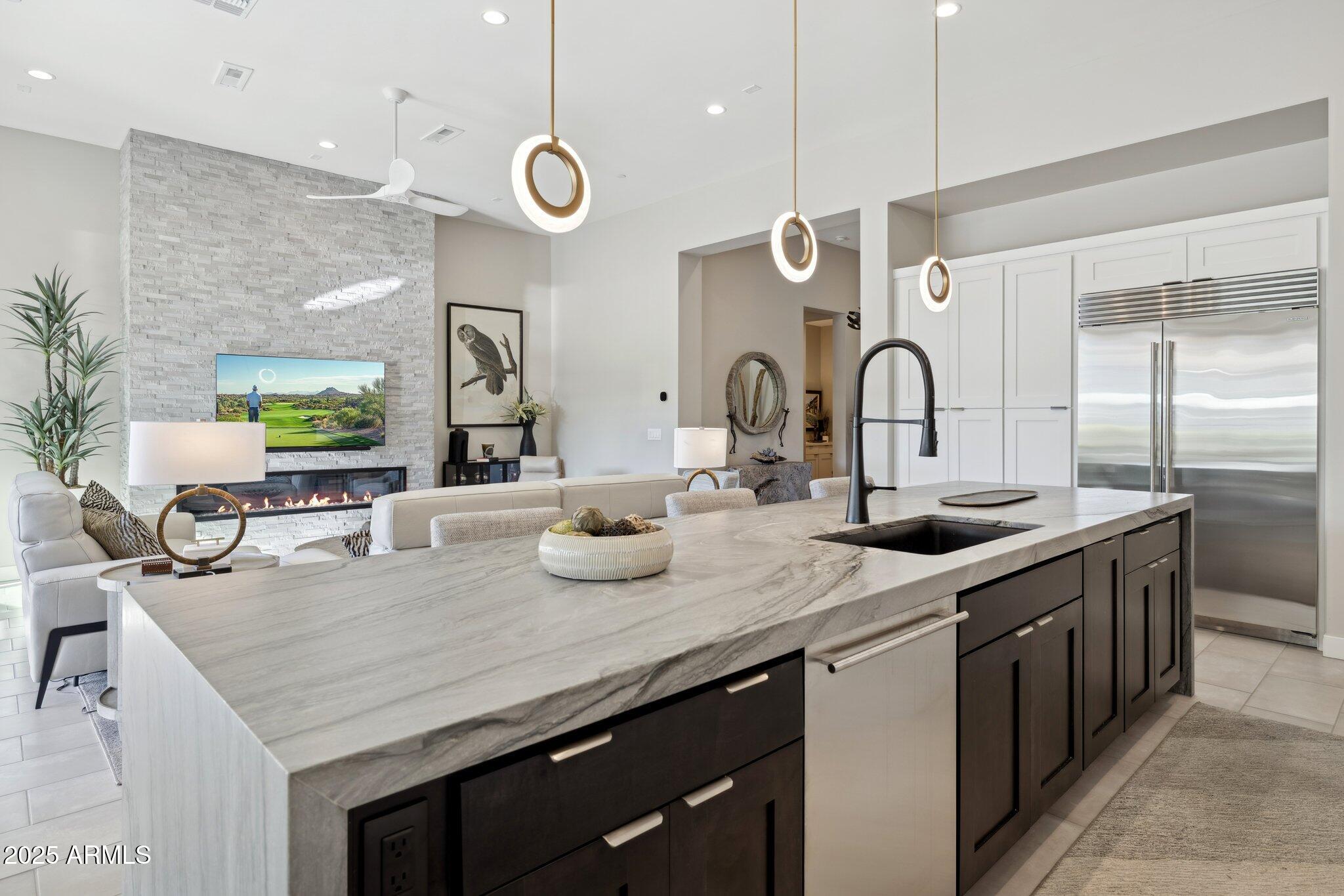 ADERO CANYON PARCEL 6 REPLAT - Residential