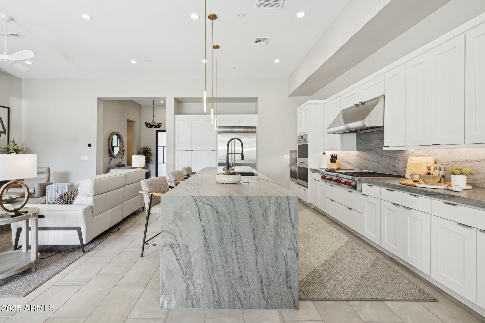 ADERO CANYON PARCEL 6 REPLAT - Residential