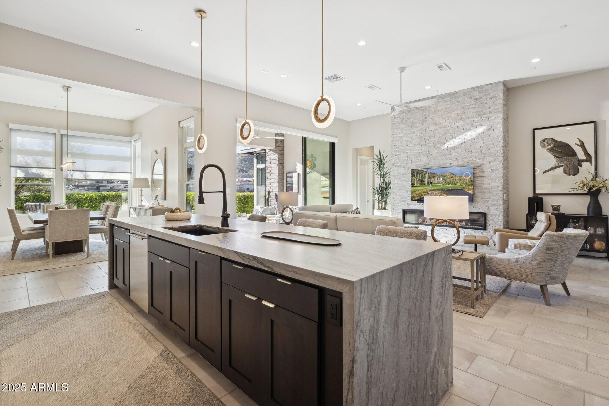 ADERO CANYON PARCEL 6 REPLAT - Residential